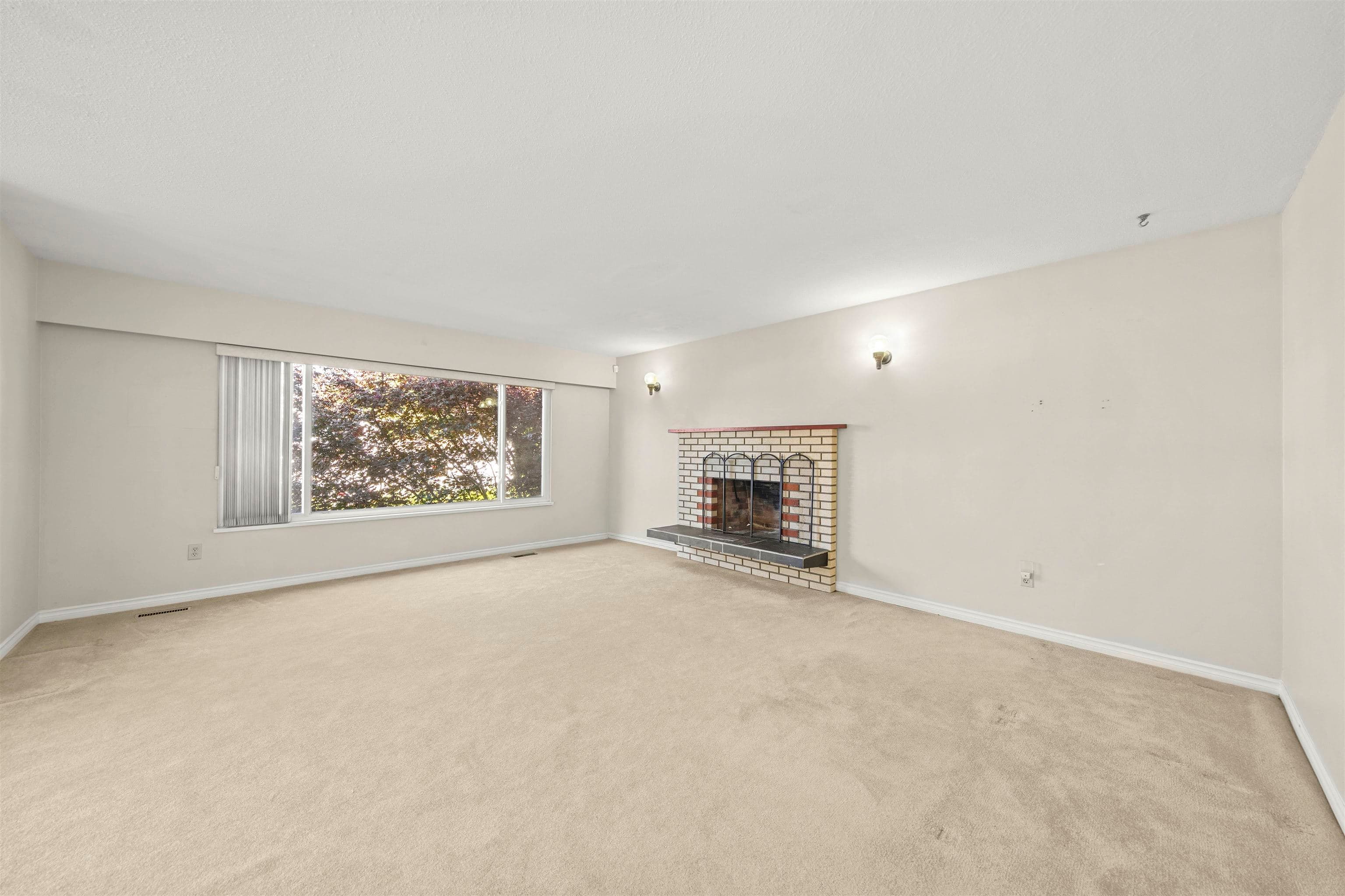 12178 97 Avenue, Surrey, V3V 2C9 — photo 4