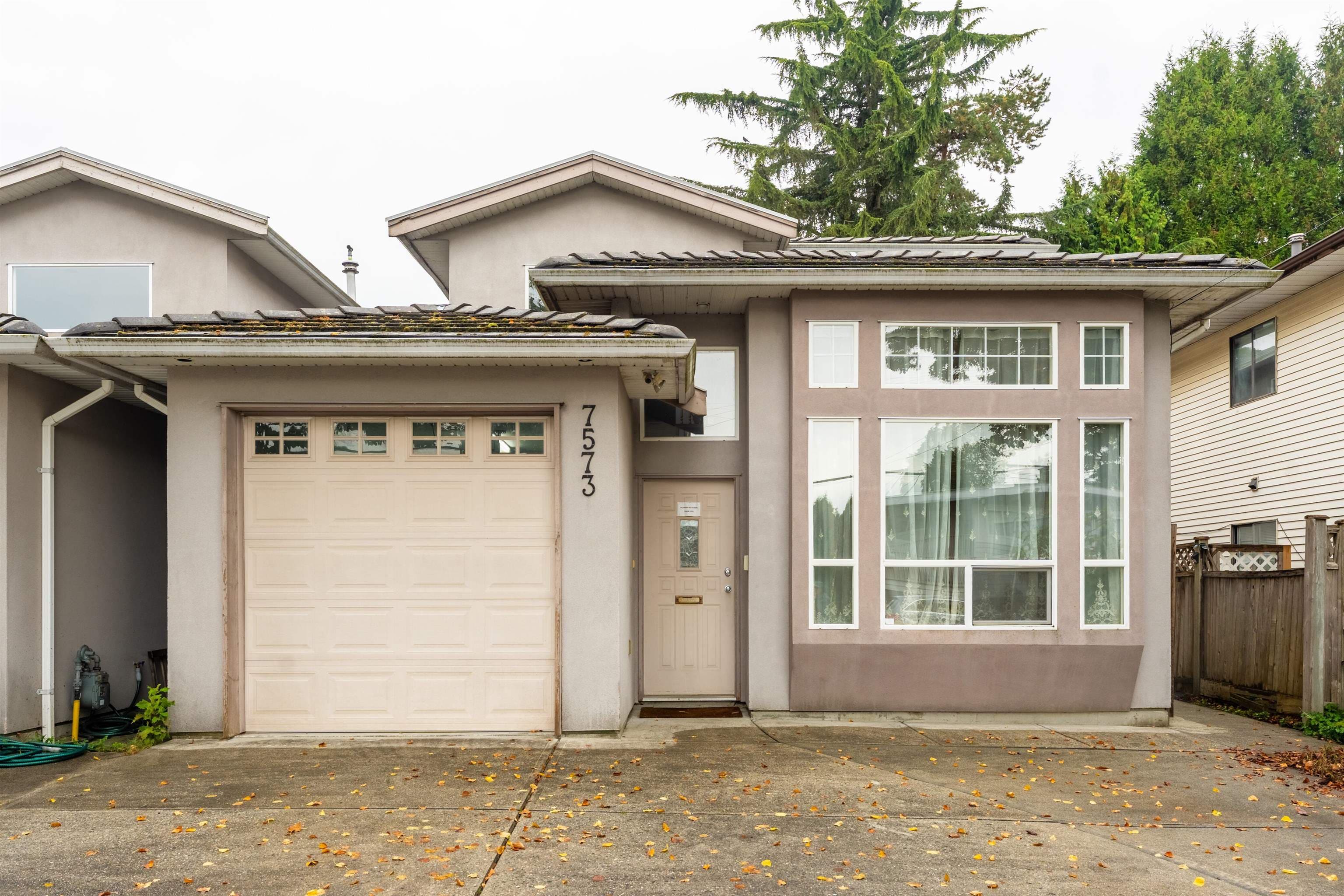 7573 17th Avenue, Burnaby