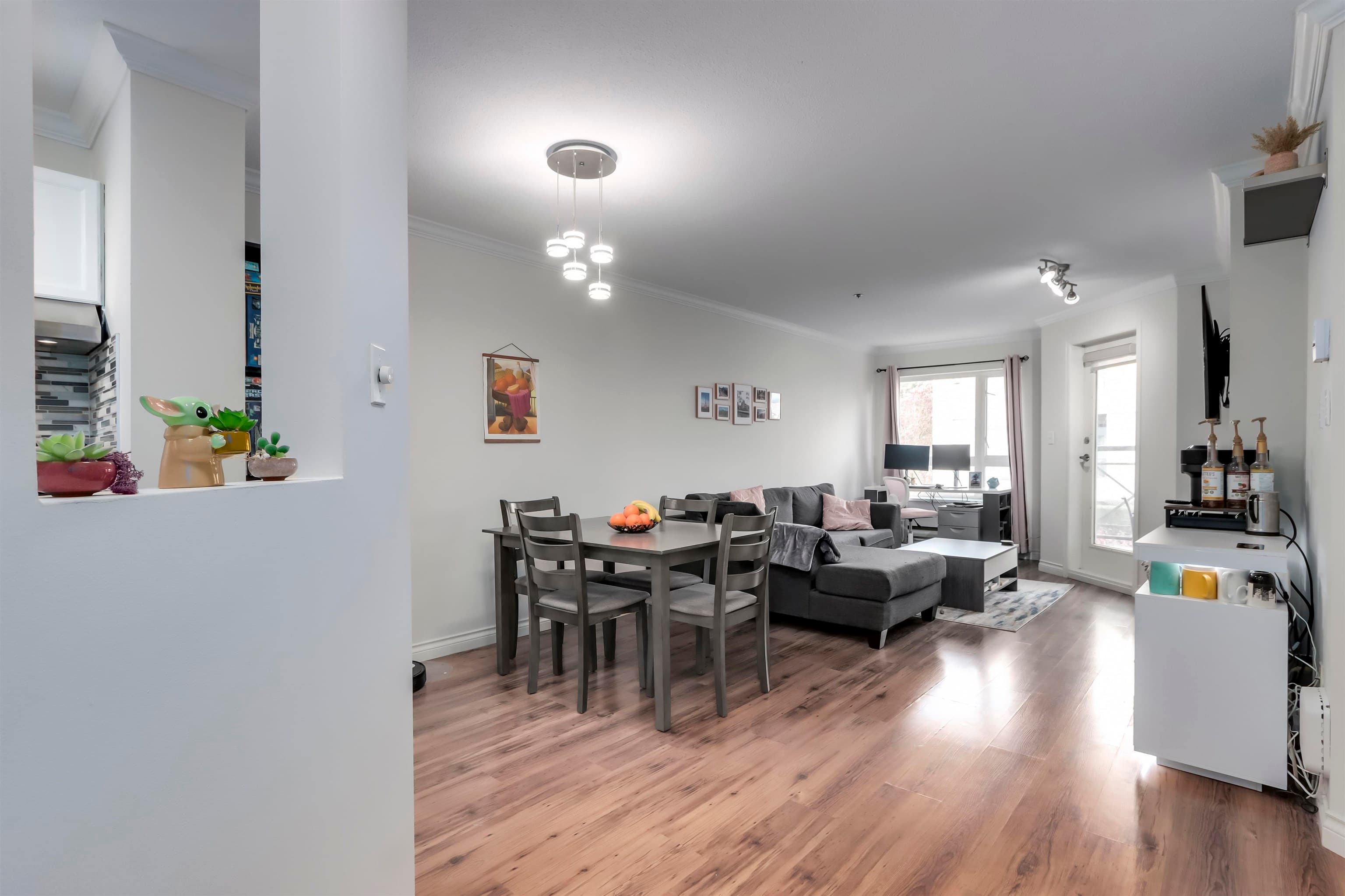 202 - 2335 Whyte Avenue, Port Coquitlam, V3C 2A3 — photo 3
