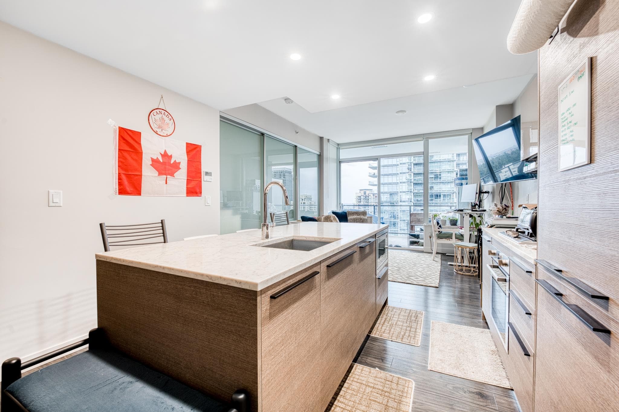 2407 - 6383 Mckay Avenue, Burnaby, V5H 0H8 — photo 5