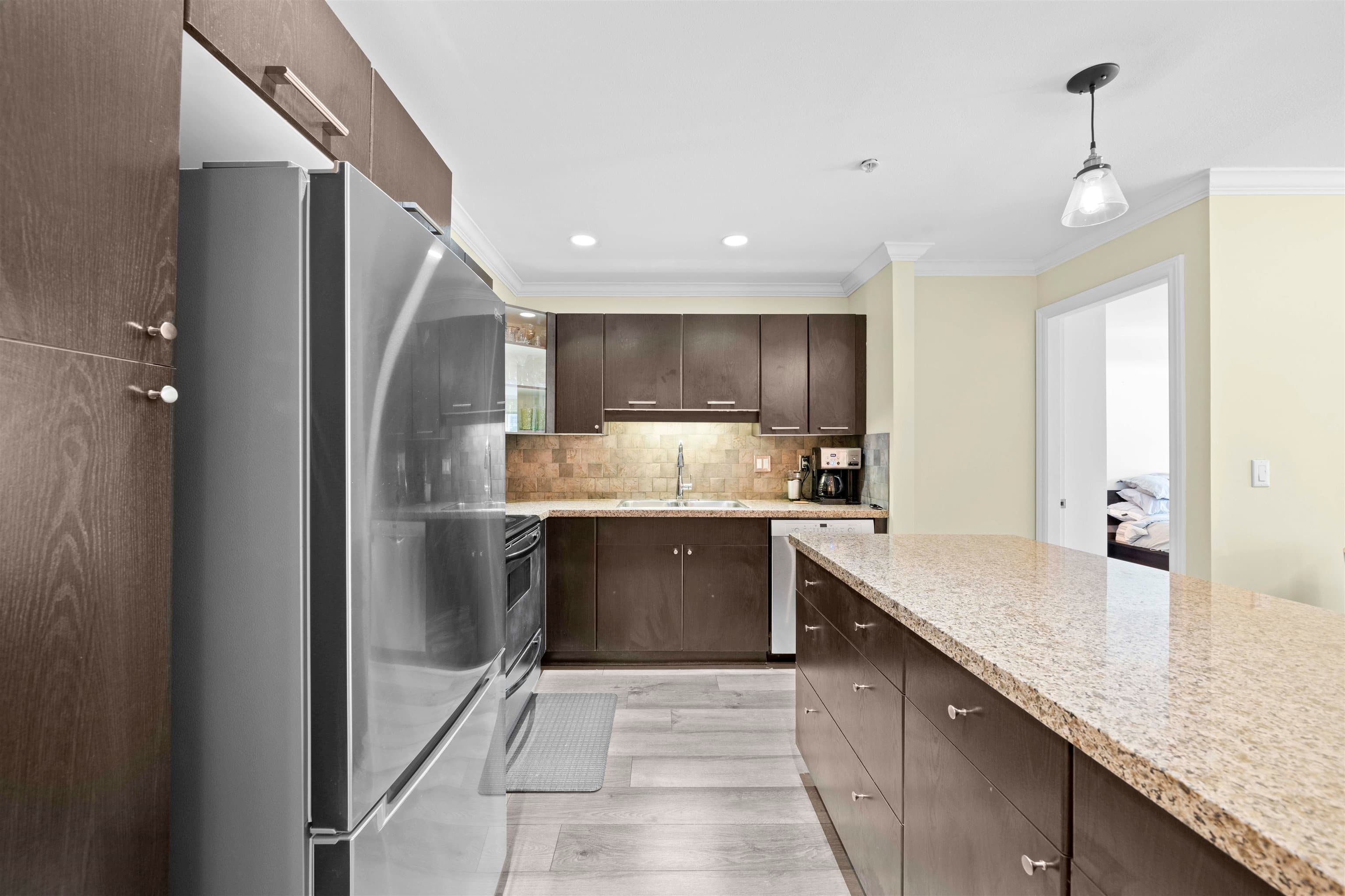 210 - 5438 198 Street, Langley, V3A 1G2 — photo 4