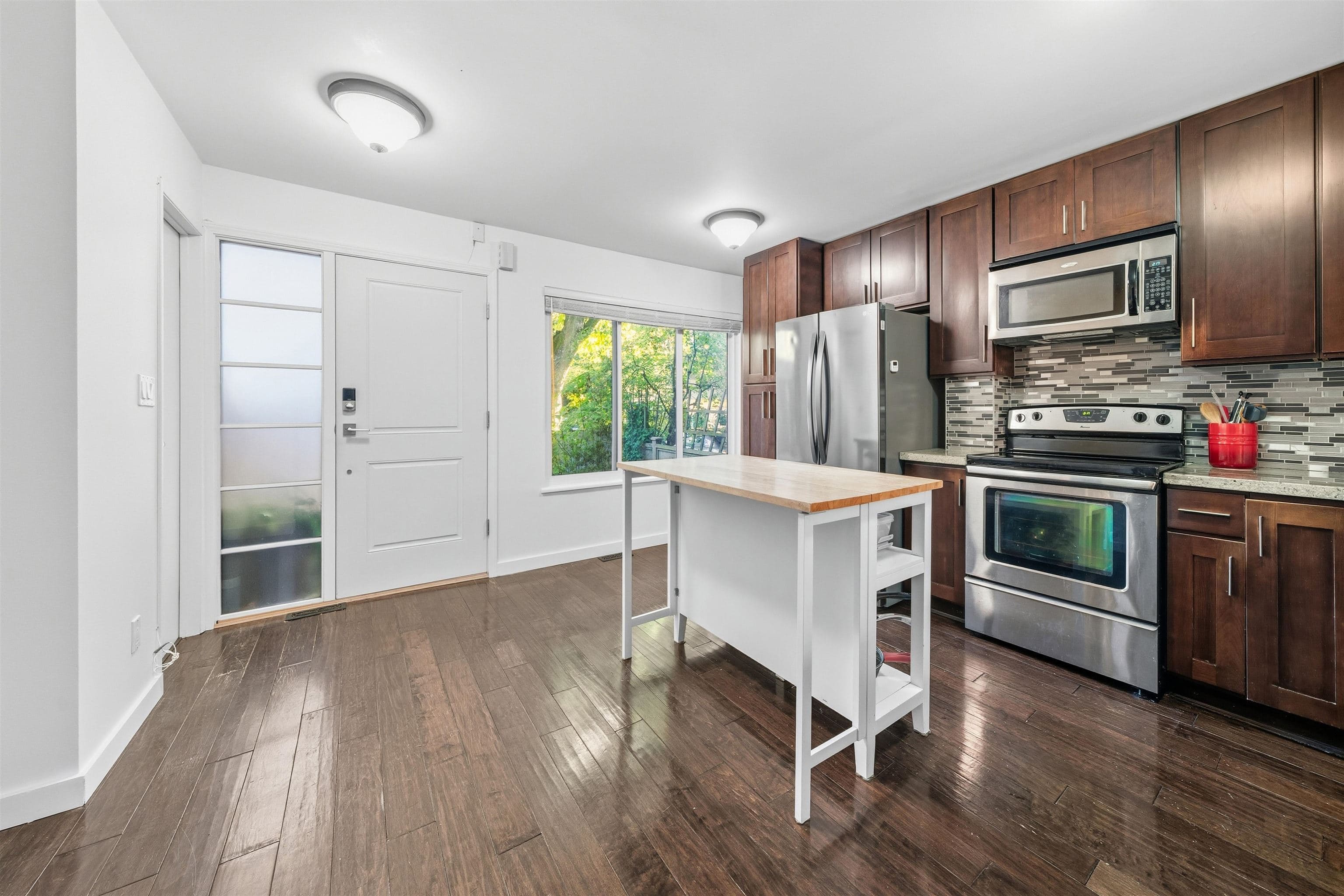 4742 Laurelwood Place, Burnaby, V5G 4B2 — photo 5