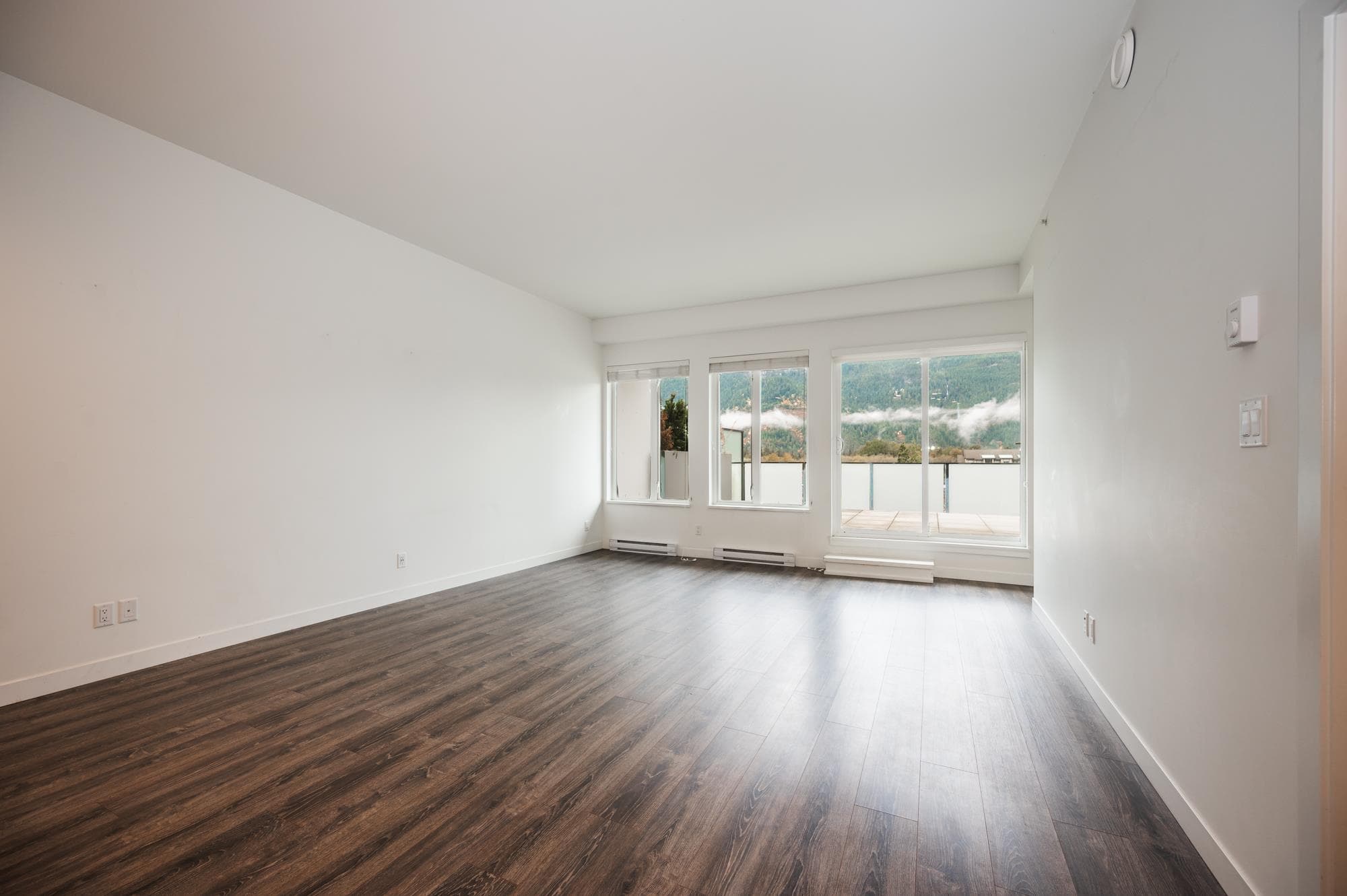 603 - 1365 Pemberton Avenue, Squamish, V8B 1B7 — photo 2