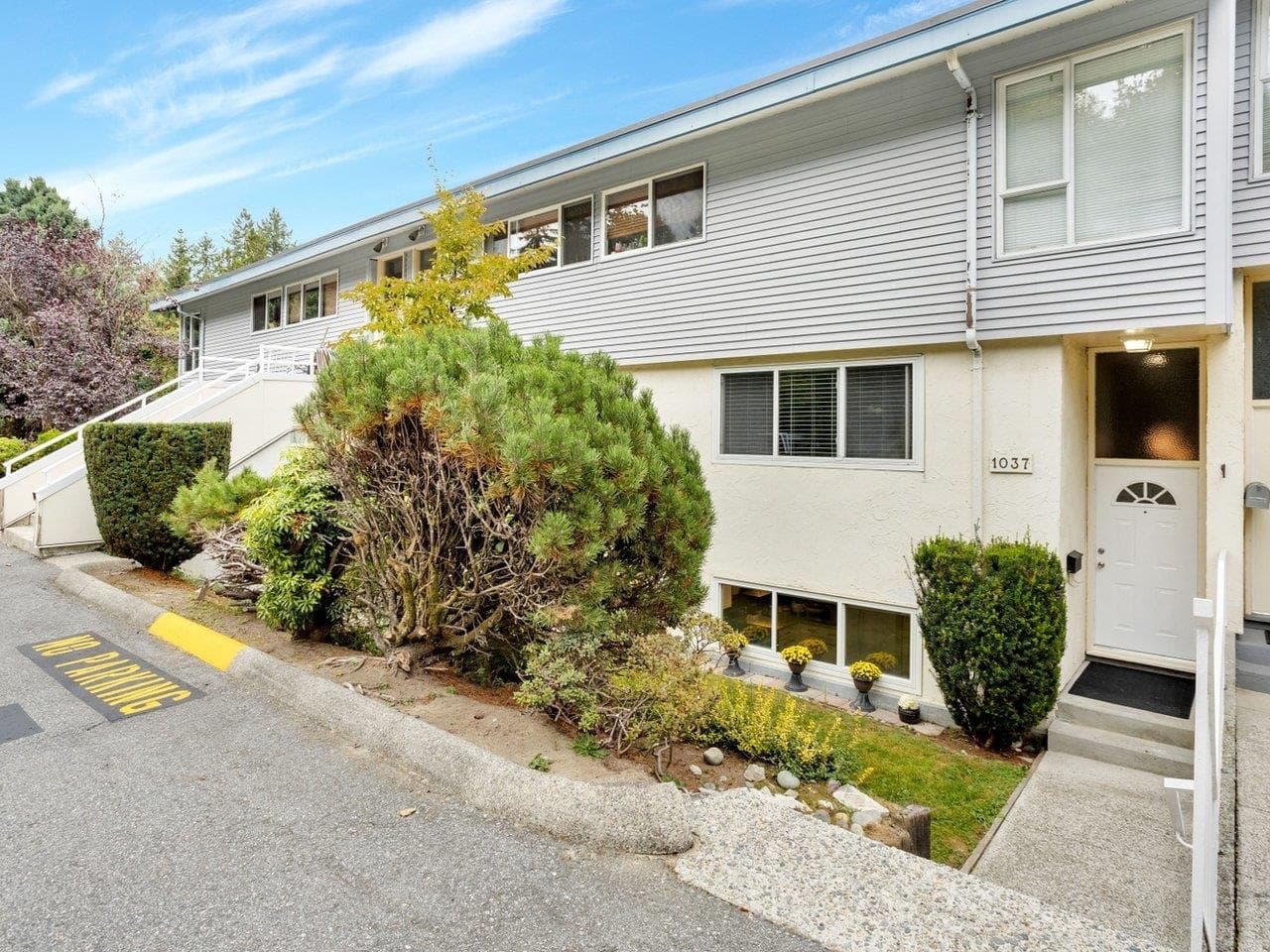 1037 Cecile Drive, Port Moody
