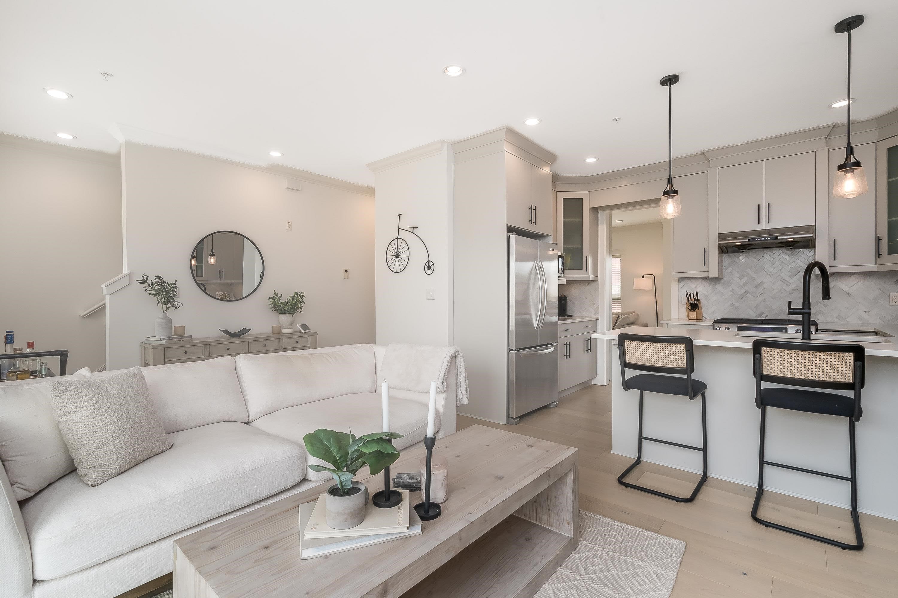 3 - 1424 Everall Street, White Rock