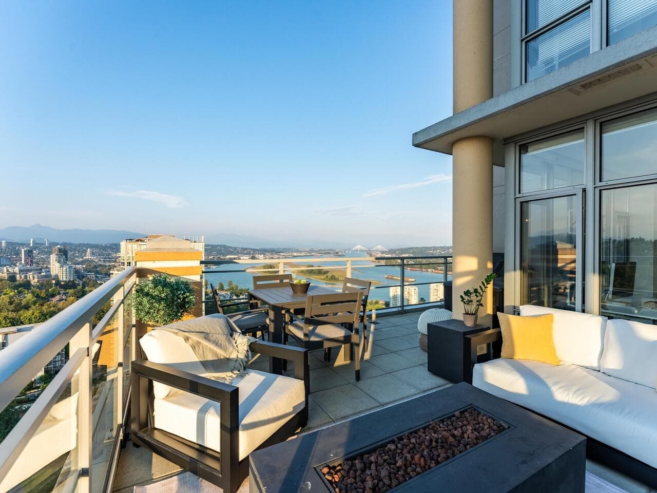 2301 - 280 Ross Drive, New Westminster