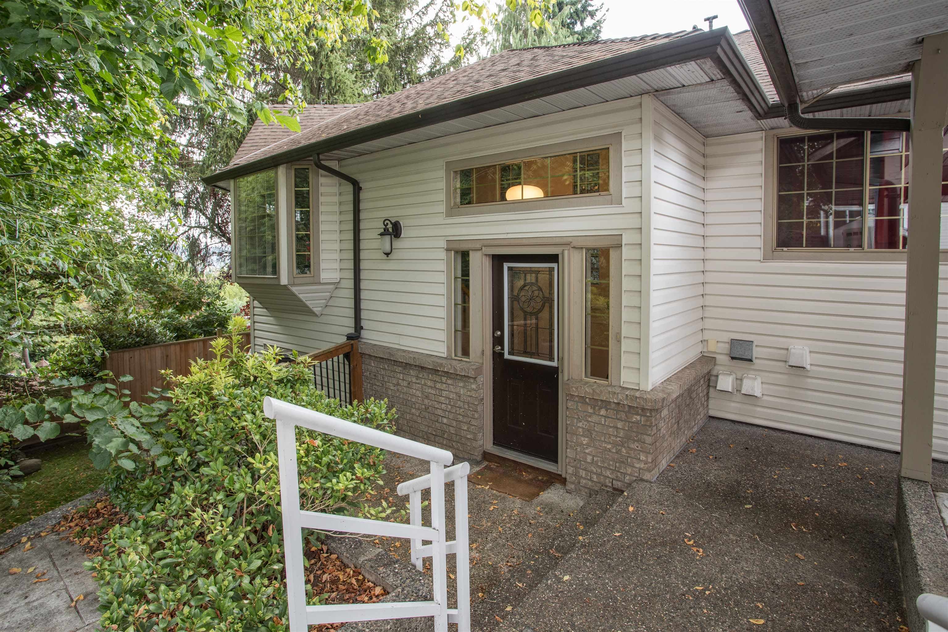 1005 Alderson Avenue, Coquitlam