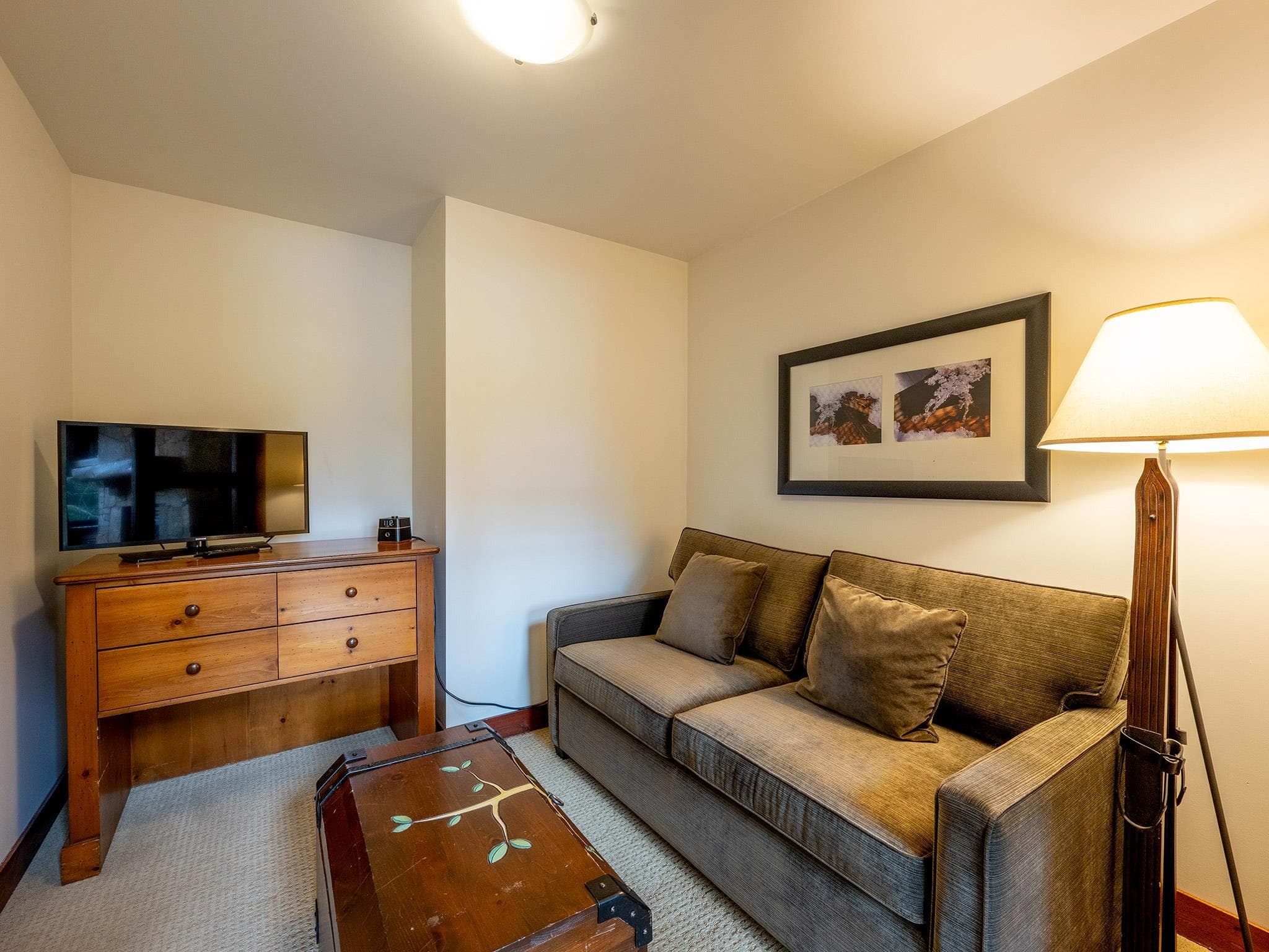 208 - 2202 Gondola Way, Whistler, V8E 0M7 — photo 5
