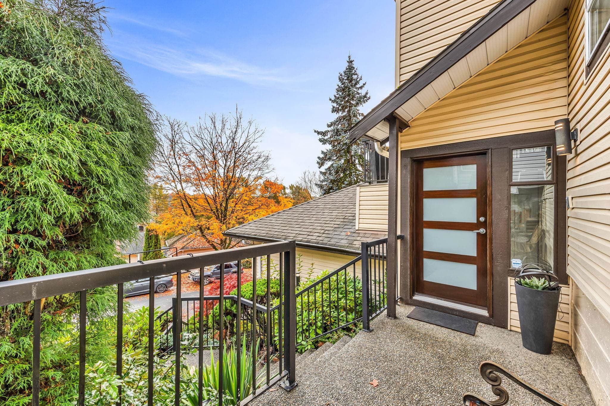 640 Thurston Close, Port Moody, V3H 4J3 — photo 4