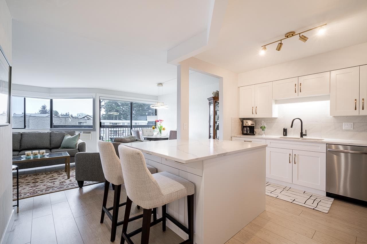 301 - 31955 Old Yale Road, Abbotsford