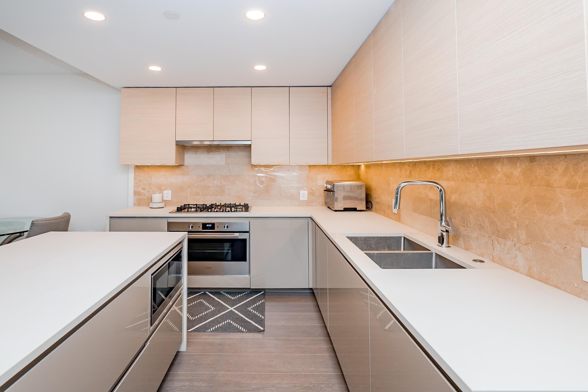 1010 - 4168 Lougheed Highway, Burnaby, V5C 0N9 — photo 2