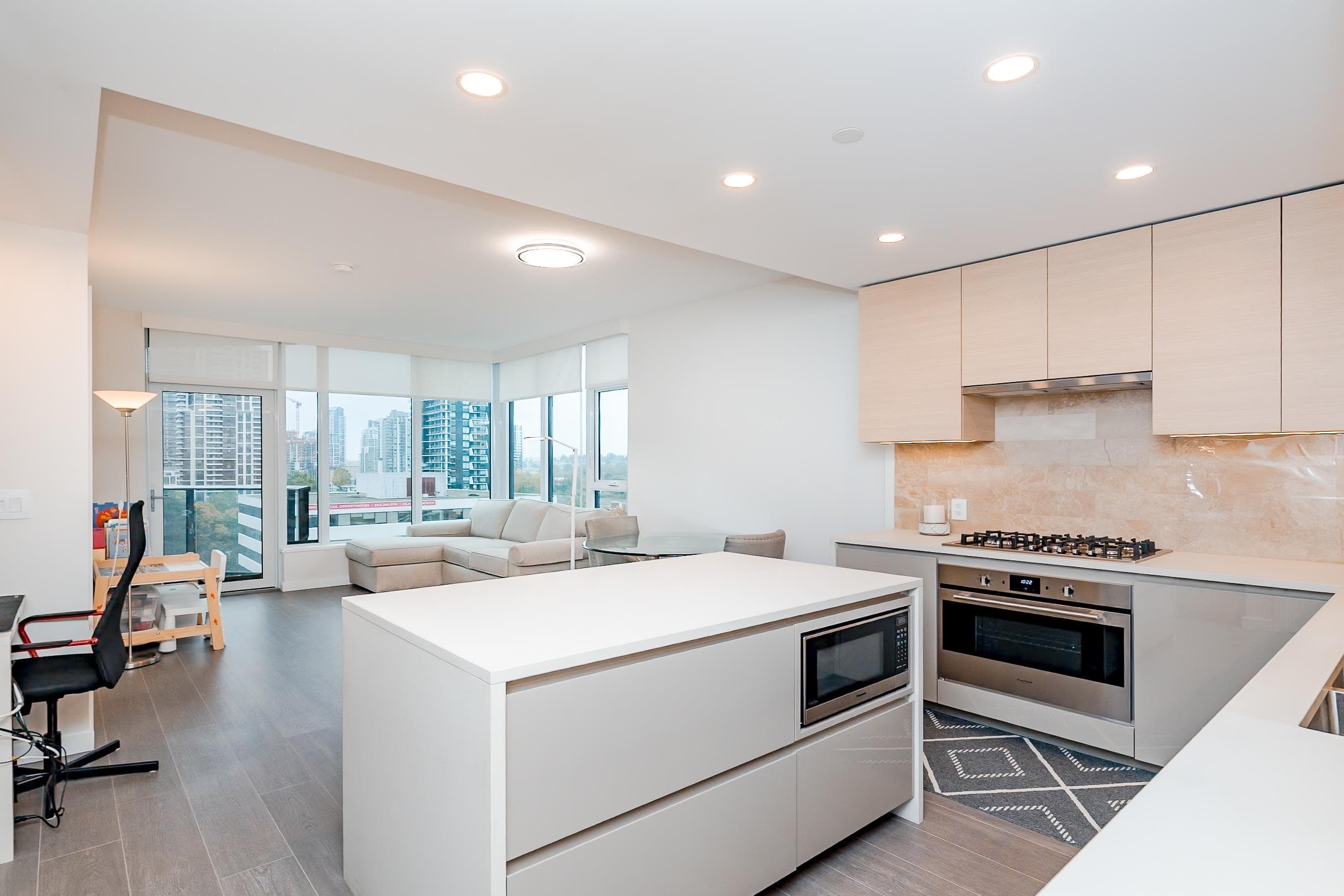 1010 - 4168 Lougheed Highway, Burnaby, V5C 0N9 — photo 1