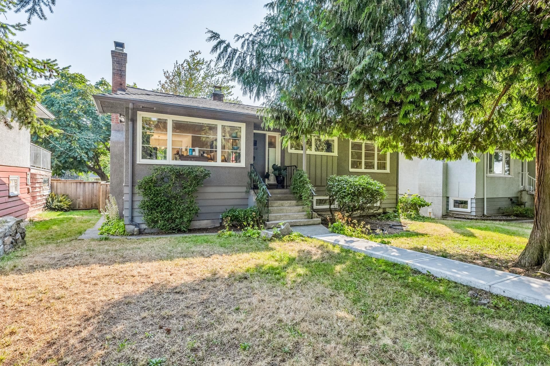 415 W 26th Street, North Vancouver