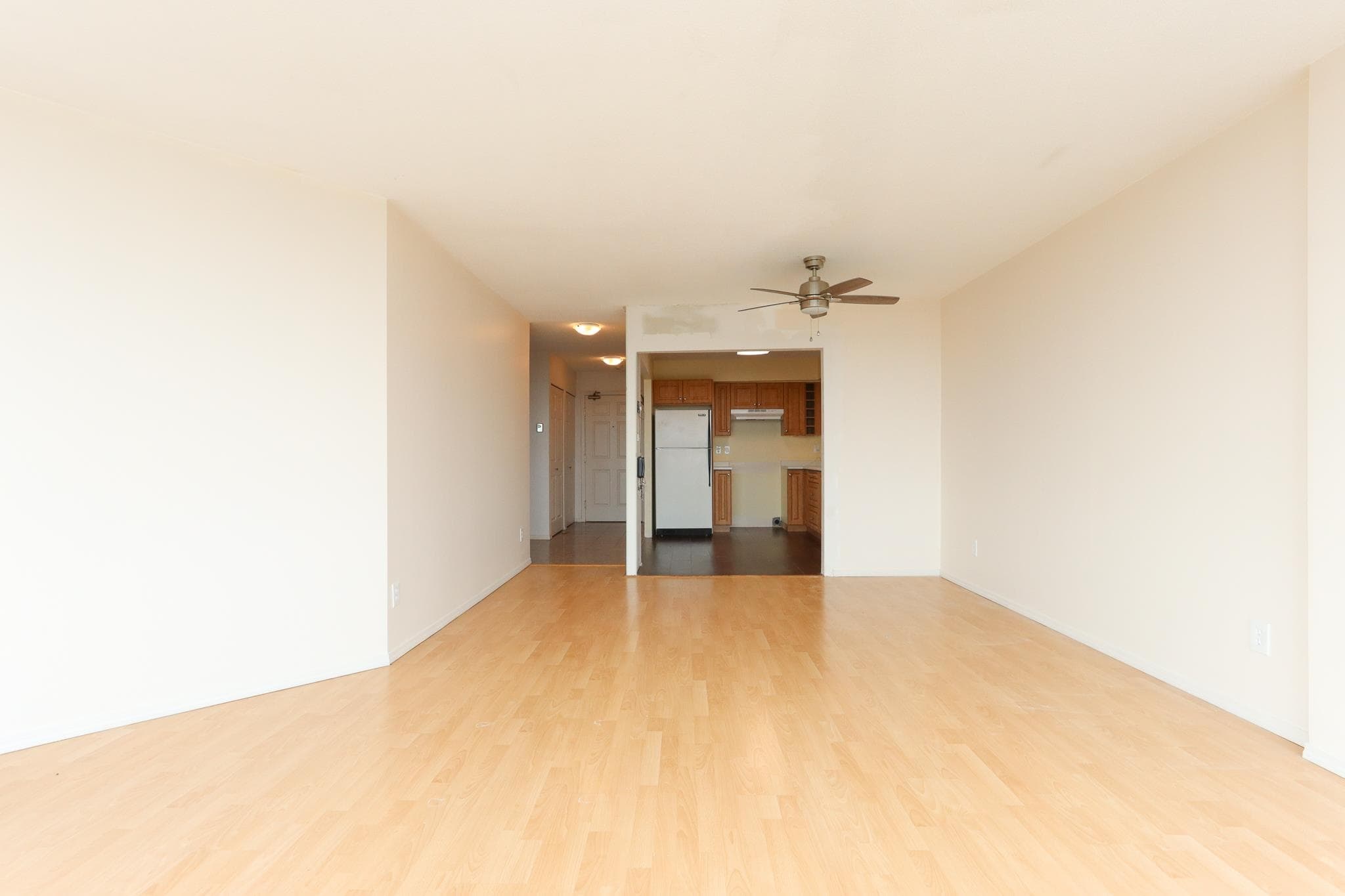 1503 - 15038 101 Avenue, Surrey, V3R 0N2 — photo 5