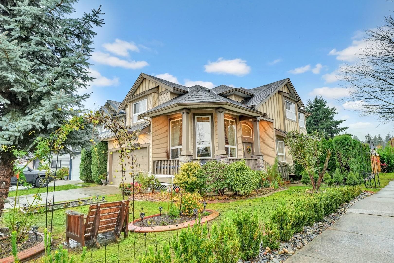 12263 Mcmyn Avenue, Pitt Meadows, V3Y 2S4 — photo 1