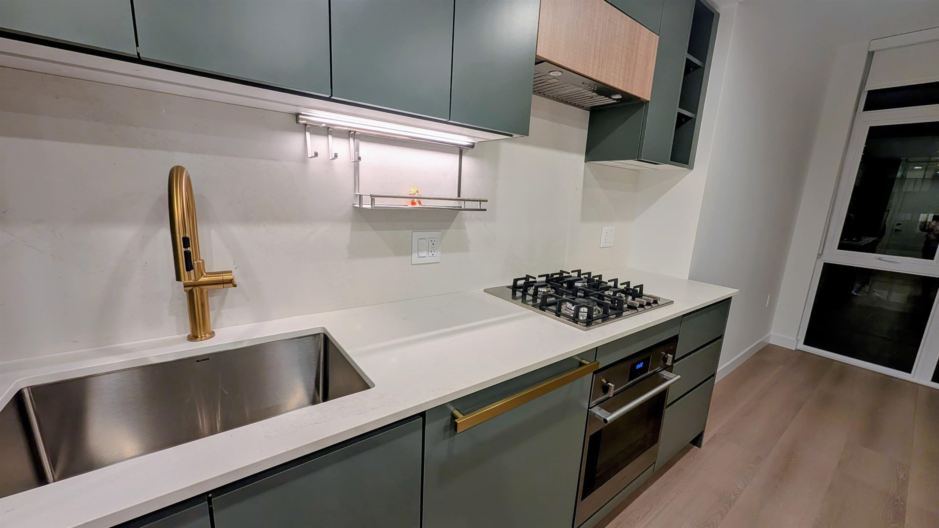 1211 - 13573 98a Avenue, Surrey, V3T 1C8 — photo 5