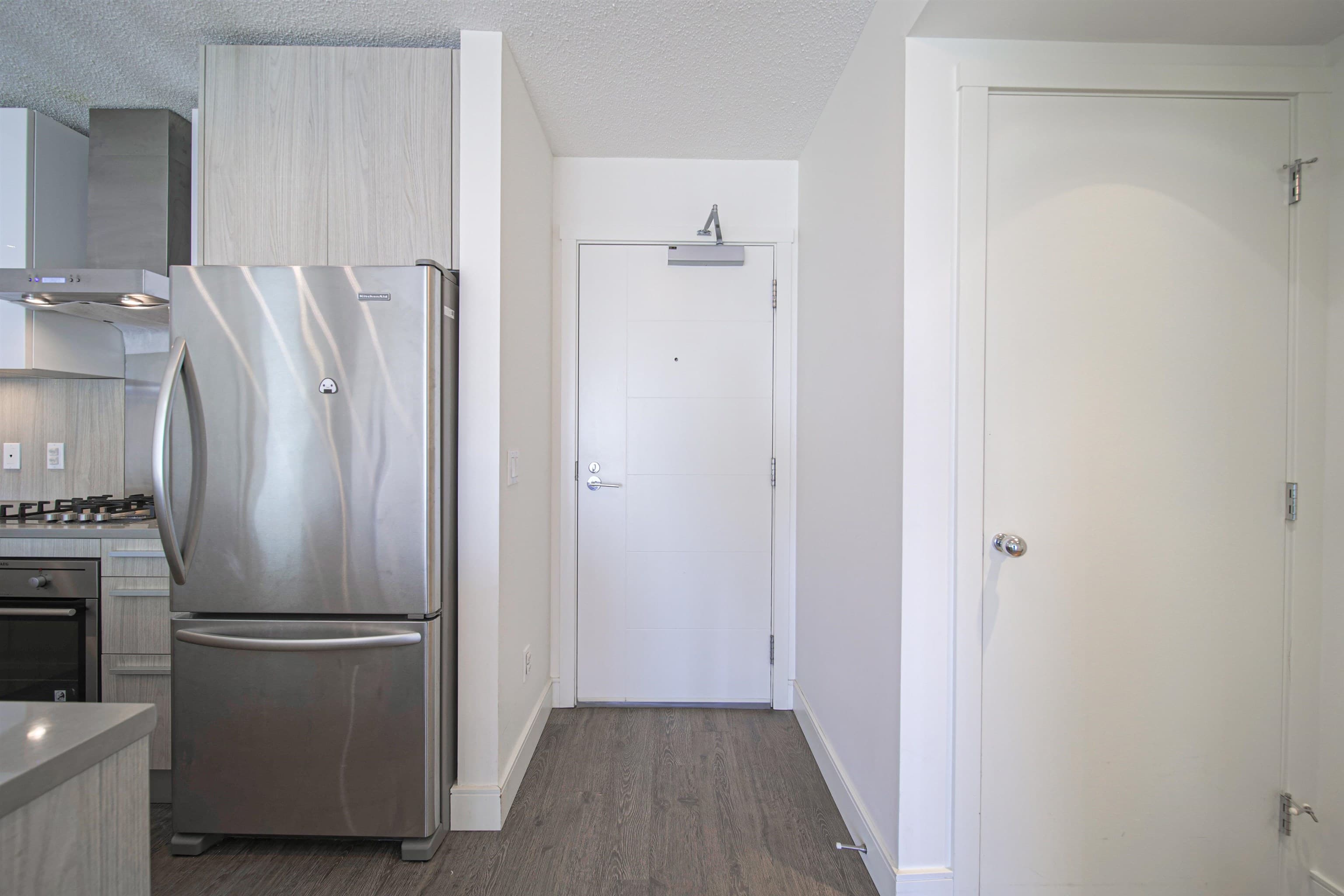 2207 - 3007 Glen Drive, Coquitlam, V3B 0L8 — photo 2