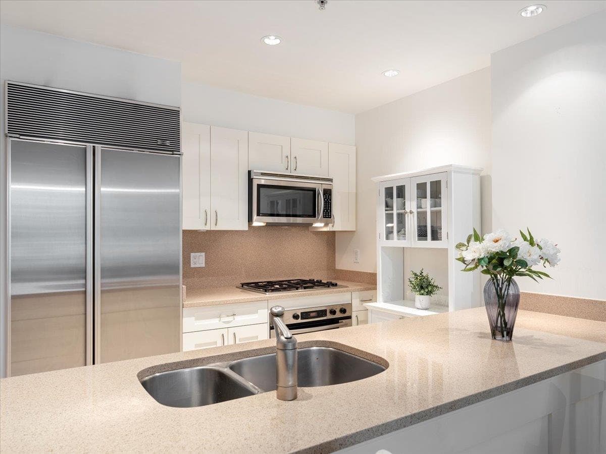 1008 - 590 Nicola Street, Vancouver, V6G 3J8 — photo 4