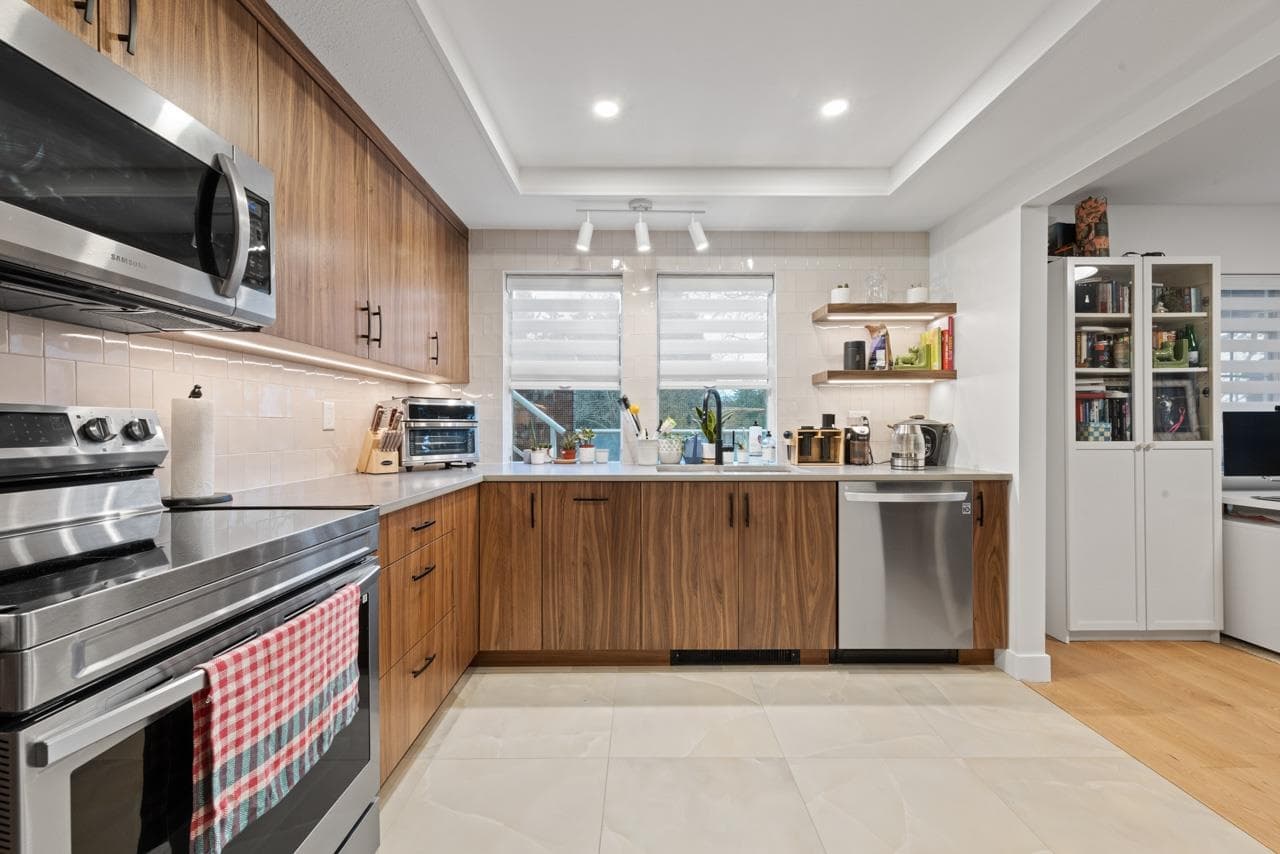 203 - 3401 Curle Avenue, Burnaby