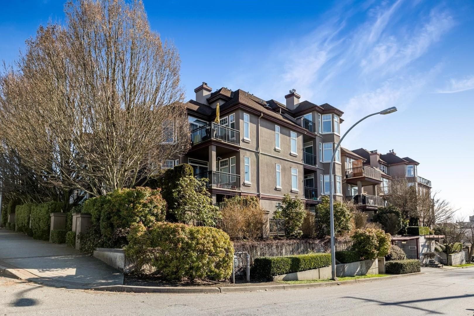 208 - 588 Twelfth Street, New Westminster, V3M 4H9 — photo 1