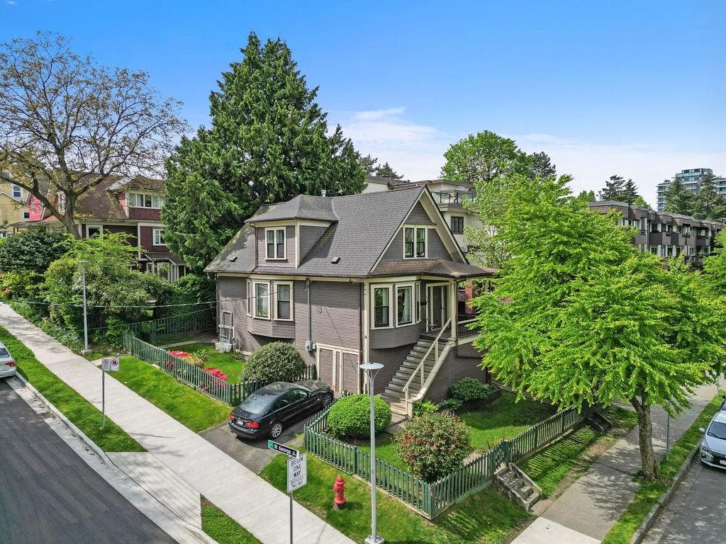 498 E 5th Avenue, Vancouver