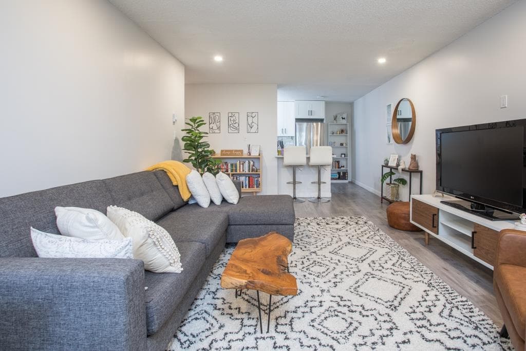 309 - 7151 Edmonds Street, Burnaby, V3N 4N5 — photo 4