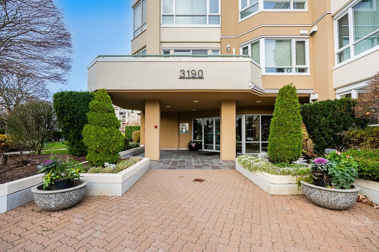402 - 3190 Gladwin Road, Abbotsford, V2T 5T2 — photo 4