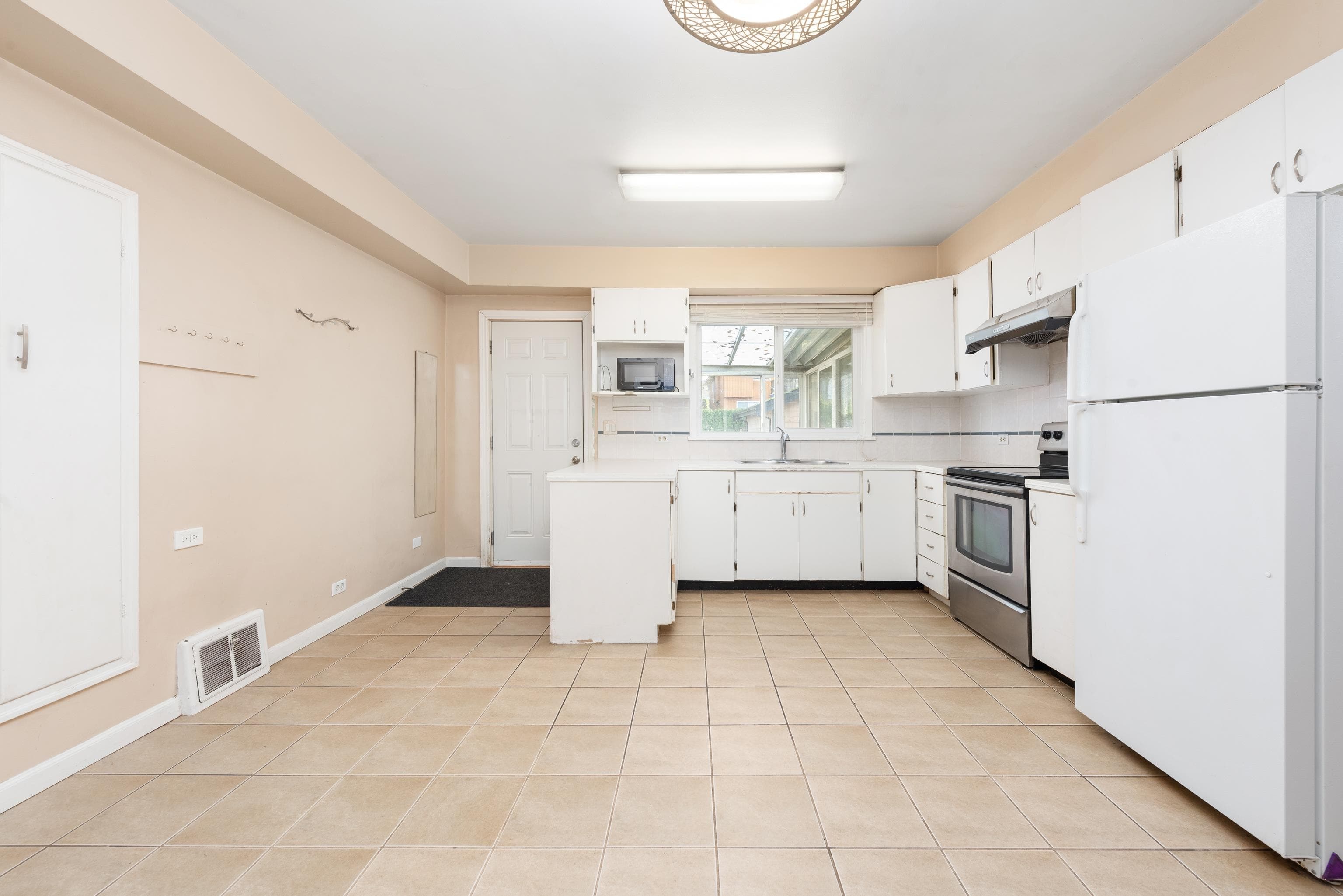 5556 Earles Street, Vancouver, V5R 3S1 — photo 5