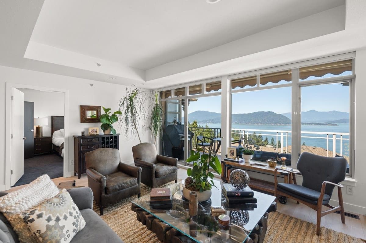 8689 Seascape Drive, West Vancouver