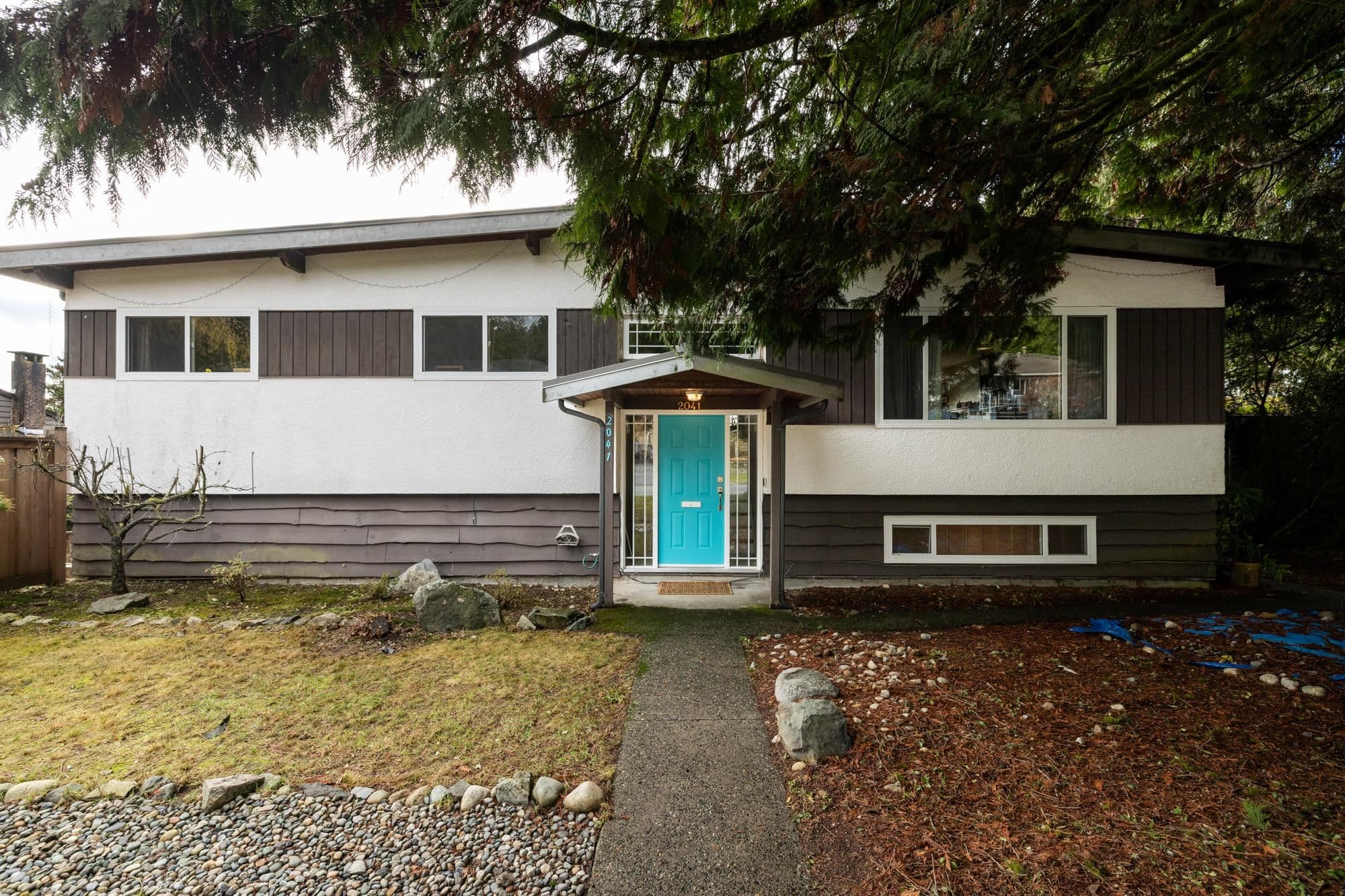 2041 Tompkins Crescent, North Vancouver