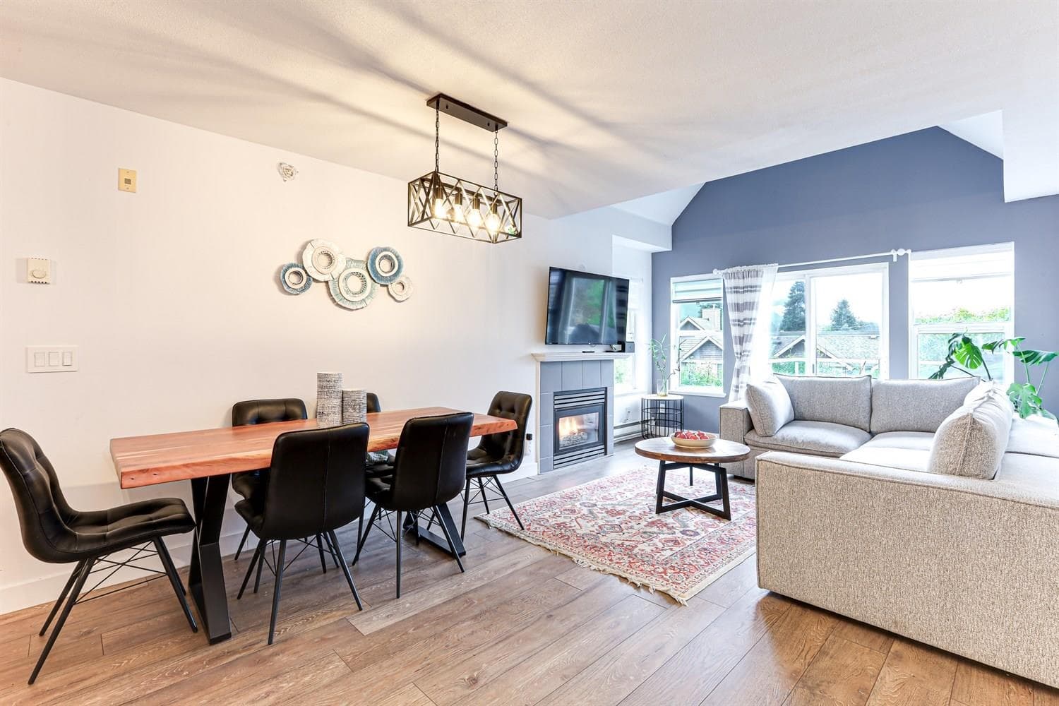 402 - 1558 Grant Avenue, Port Coquitlam, V3B 1P2 — photo 2