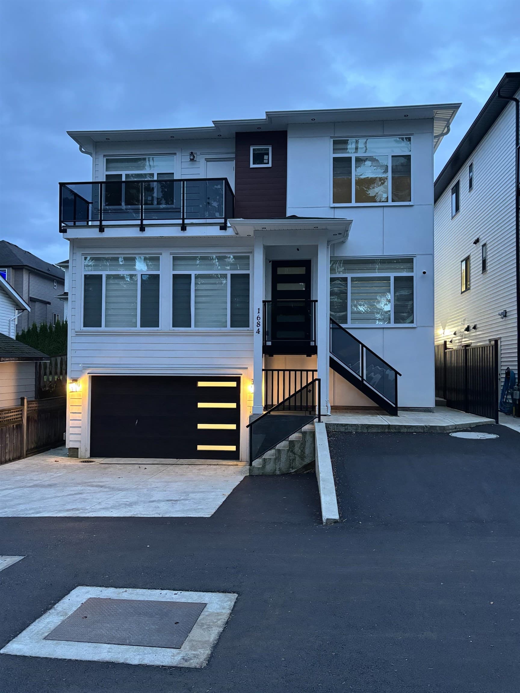 1684 Mckenzie Road, Abbotsford, V2S 8J6 — photo 2