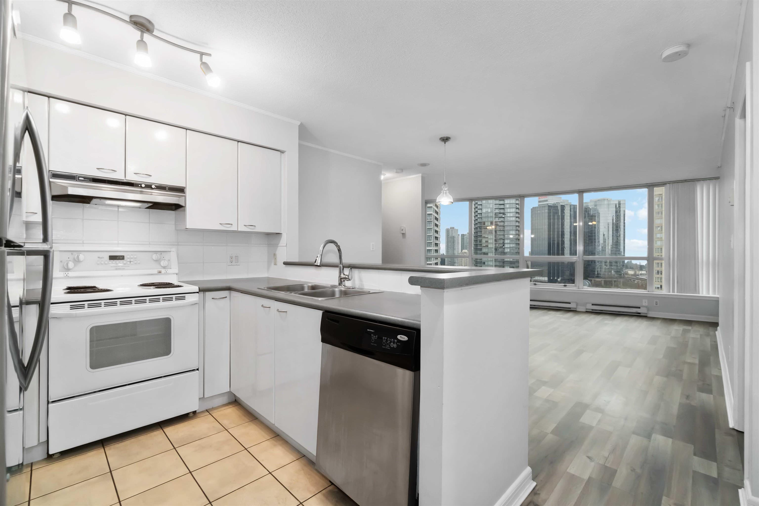 2508 - 6088 Willingdon Avenue, Burnaby, V5H 4V2 — photo 2