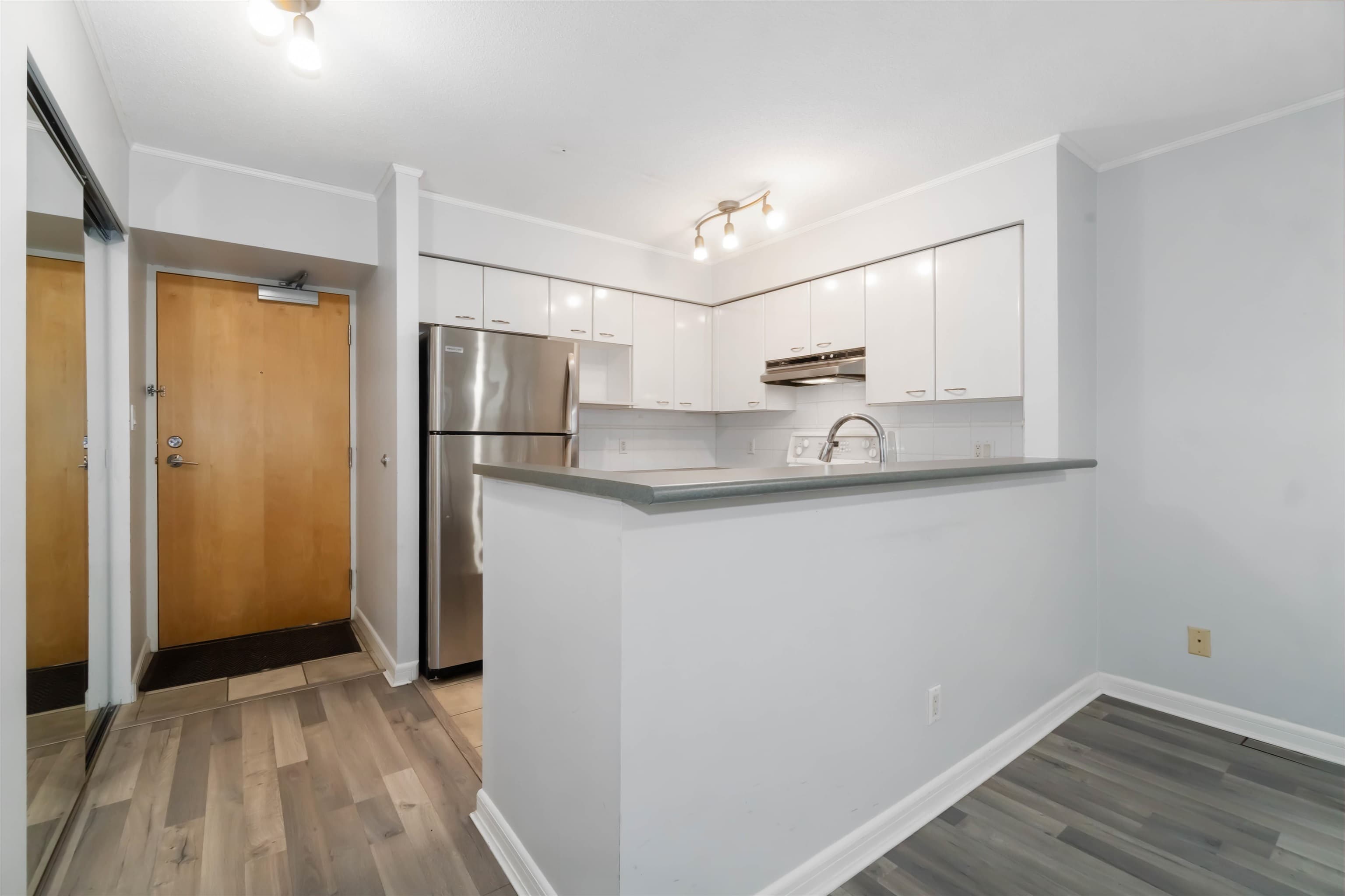 2508 - 6088 Willingdon Avenue, Burnaby, V5H 4V2 — photo 3