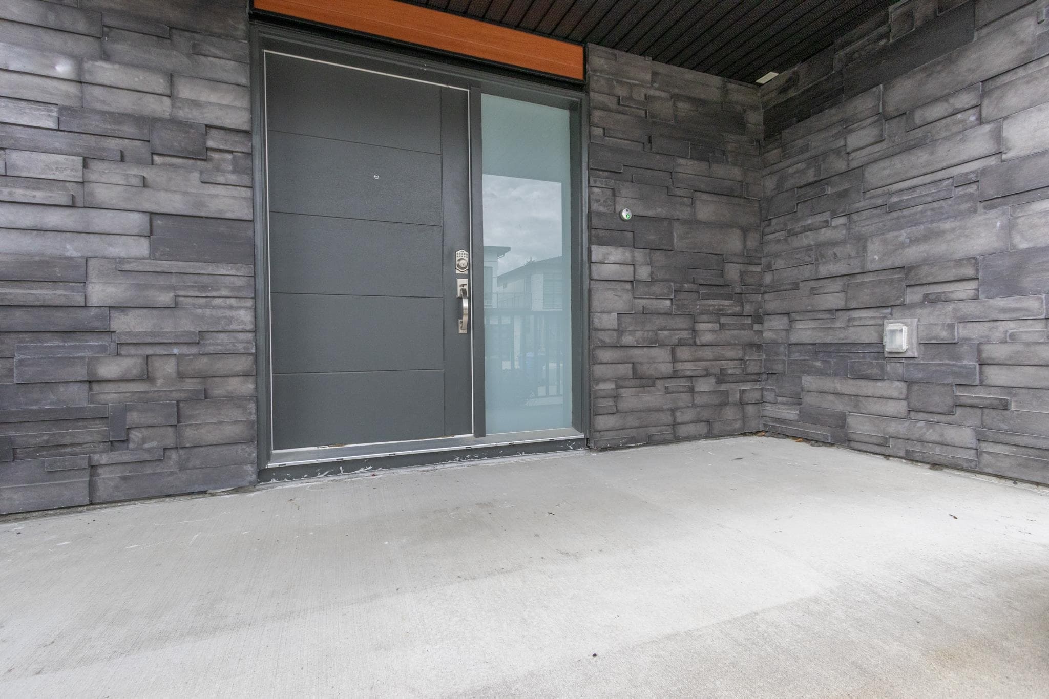 36743 Carl Creek Crescent, Abbotsford, V3G 0H4 — photo 2