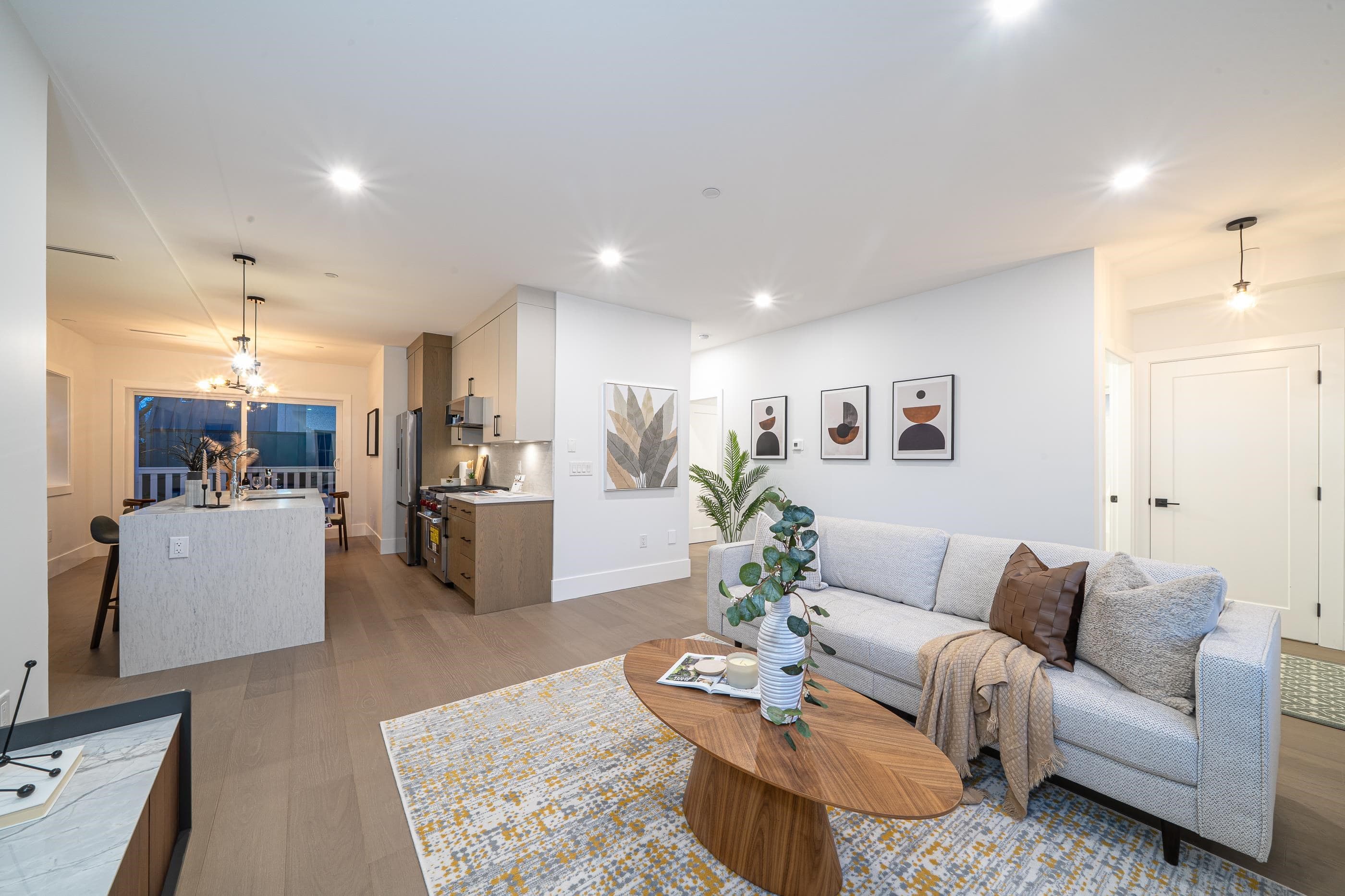 2735 W 8th Avenue, Vancouver, V6K 2B7 — photo 5