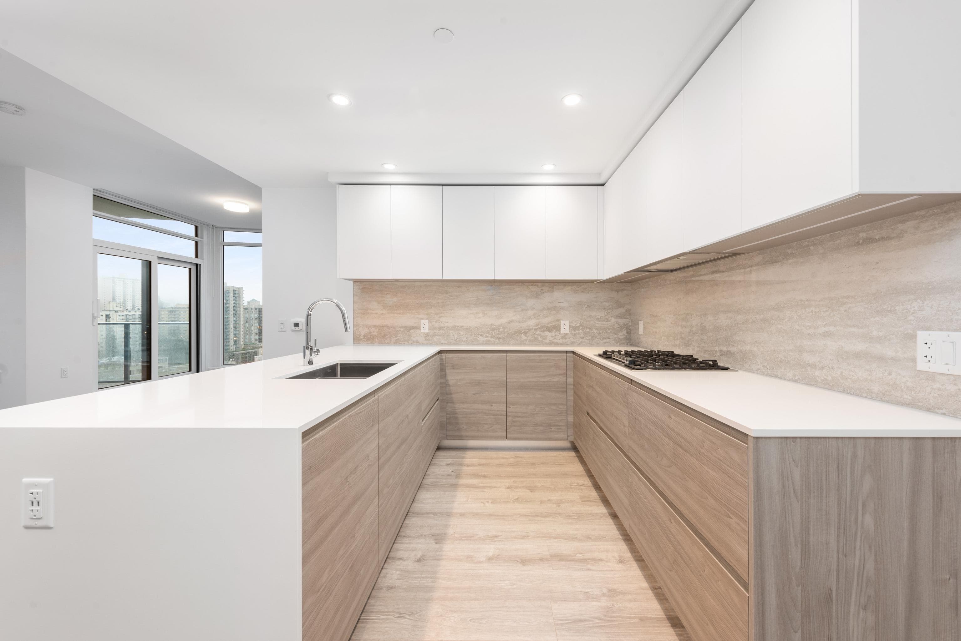 1703 - 660 Quayside Drive, New Westminster, V3M 0P1 — photo 4