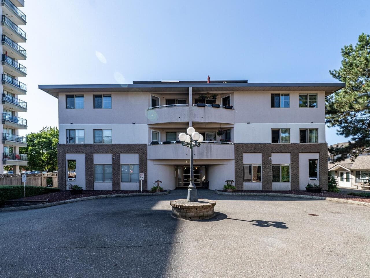 101 - 19130 Ford Road, Pitt Meadows, V3Y 2P1 — photo 1