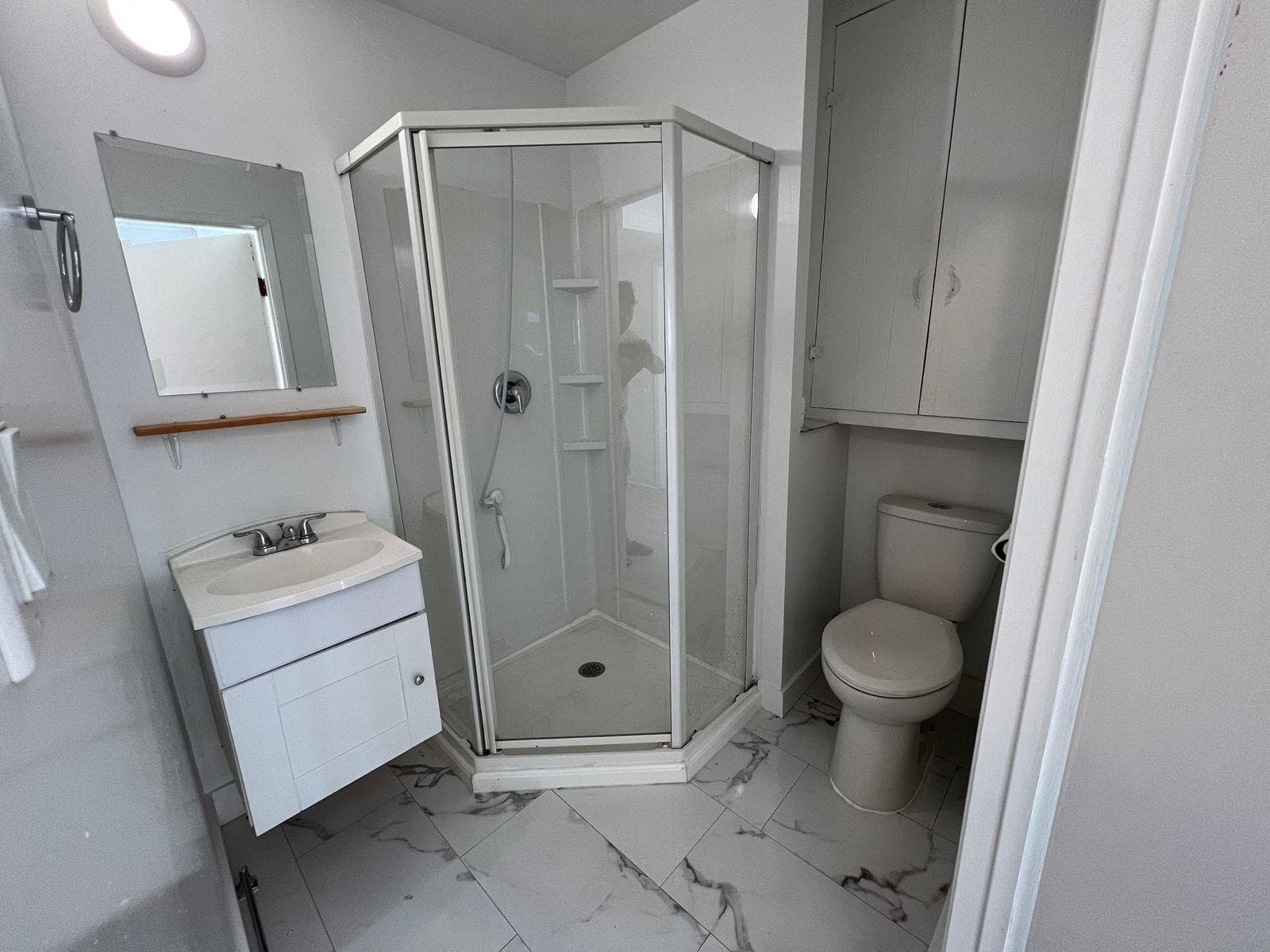 560 Springer Avenue, Burnaby, V5B 3K7 — photo 5
