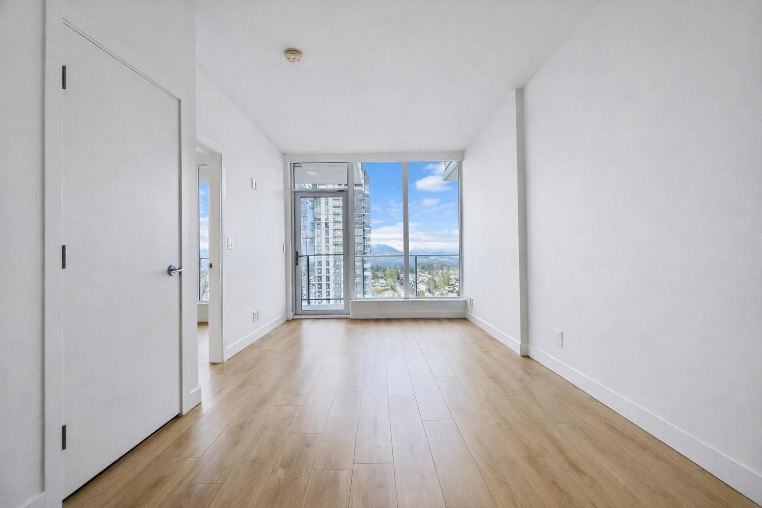 2605 - 567 Clarke Road, Coquitlam, V3J 0K7 — photo 3