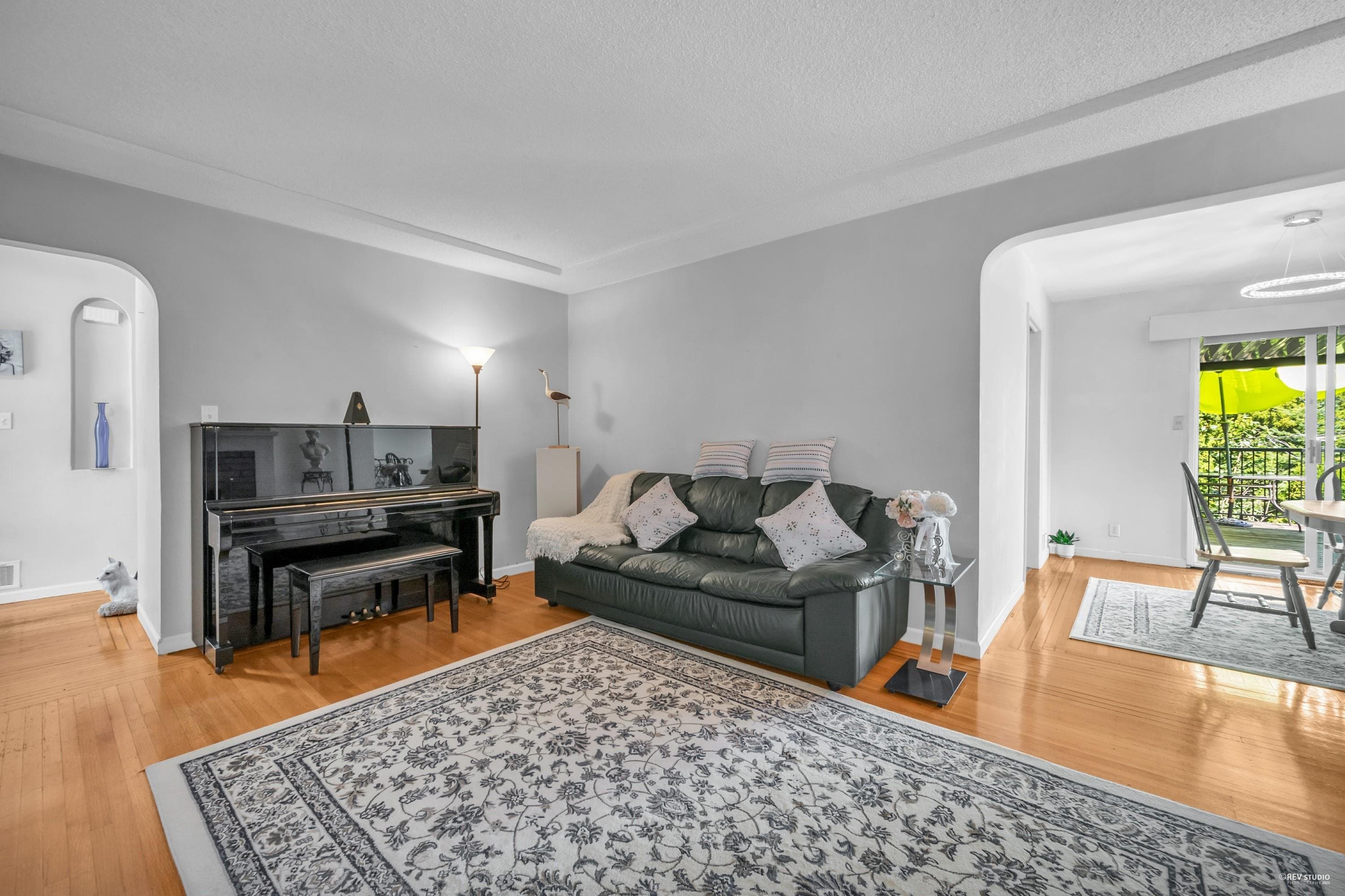 917 Ladner Street, New Westminster, V3L 4W5 — photo 5