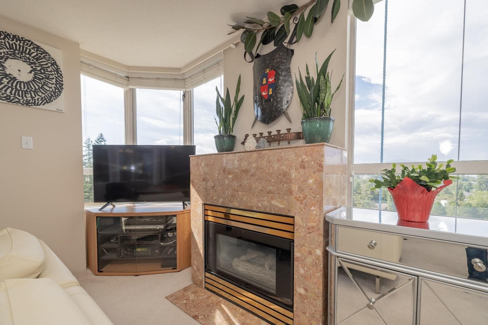 1504 - 10082 148 Street, Surrey, V3R 0S3 — photo 4