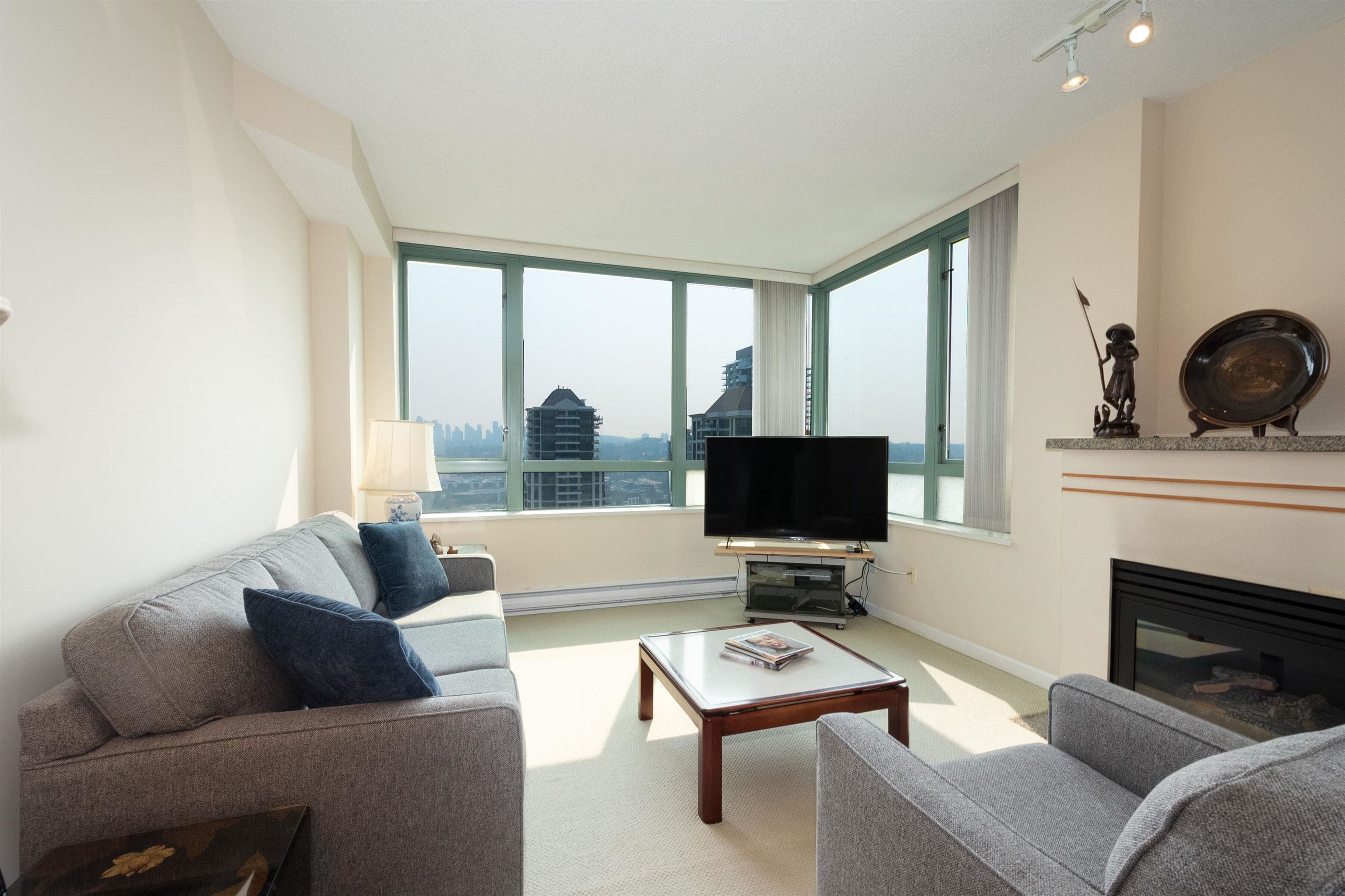 2402 - 4398 Buchanan Street, Burnaby, V5C 6R7 — photo 5