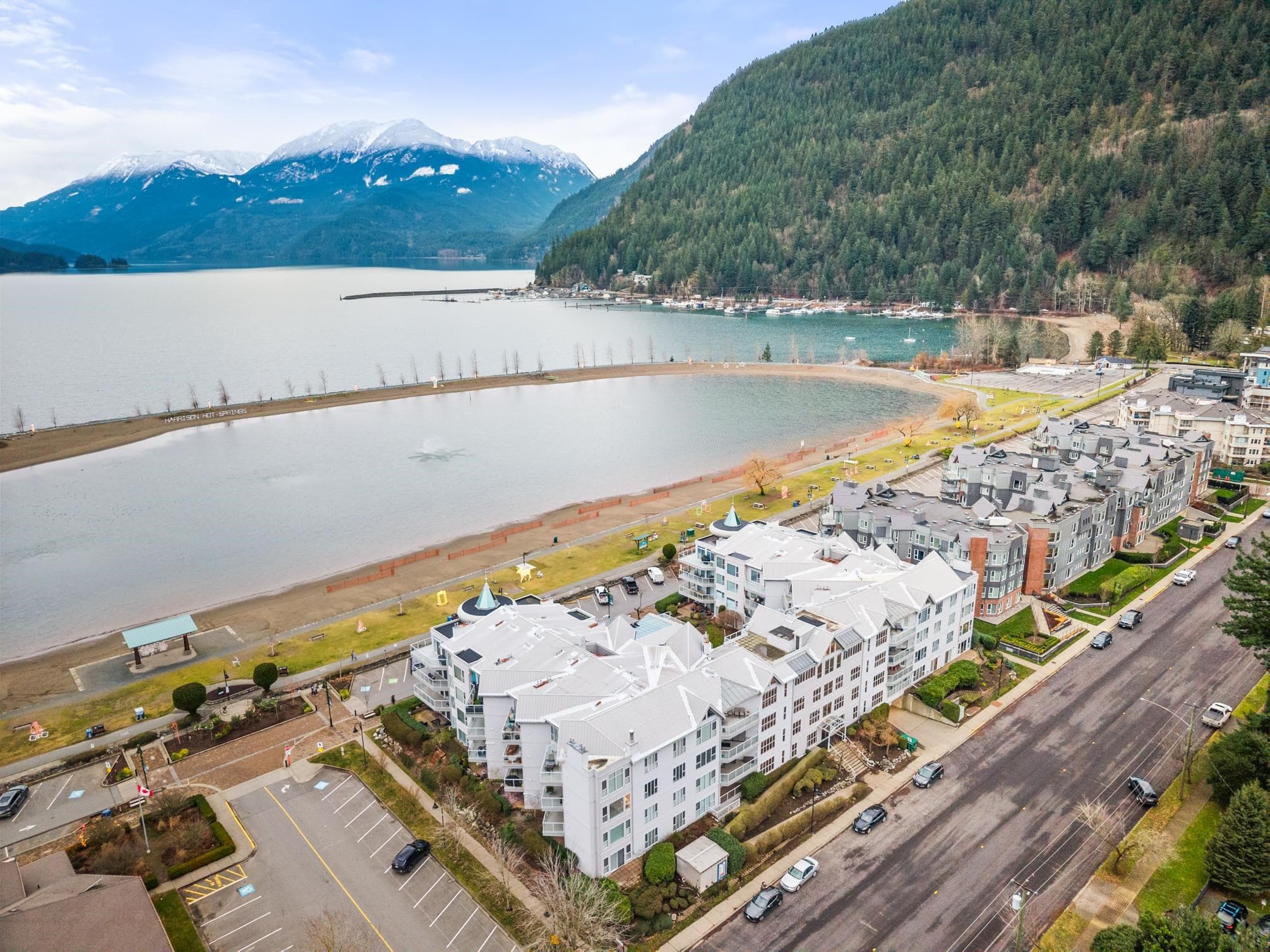 309 - 328 Esplanade Avenue, Harrison Hot Springs, V0M 1K0 — photo 1