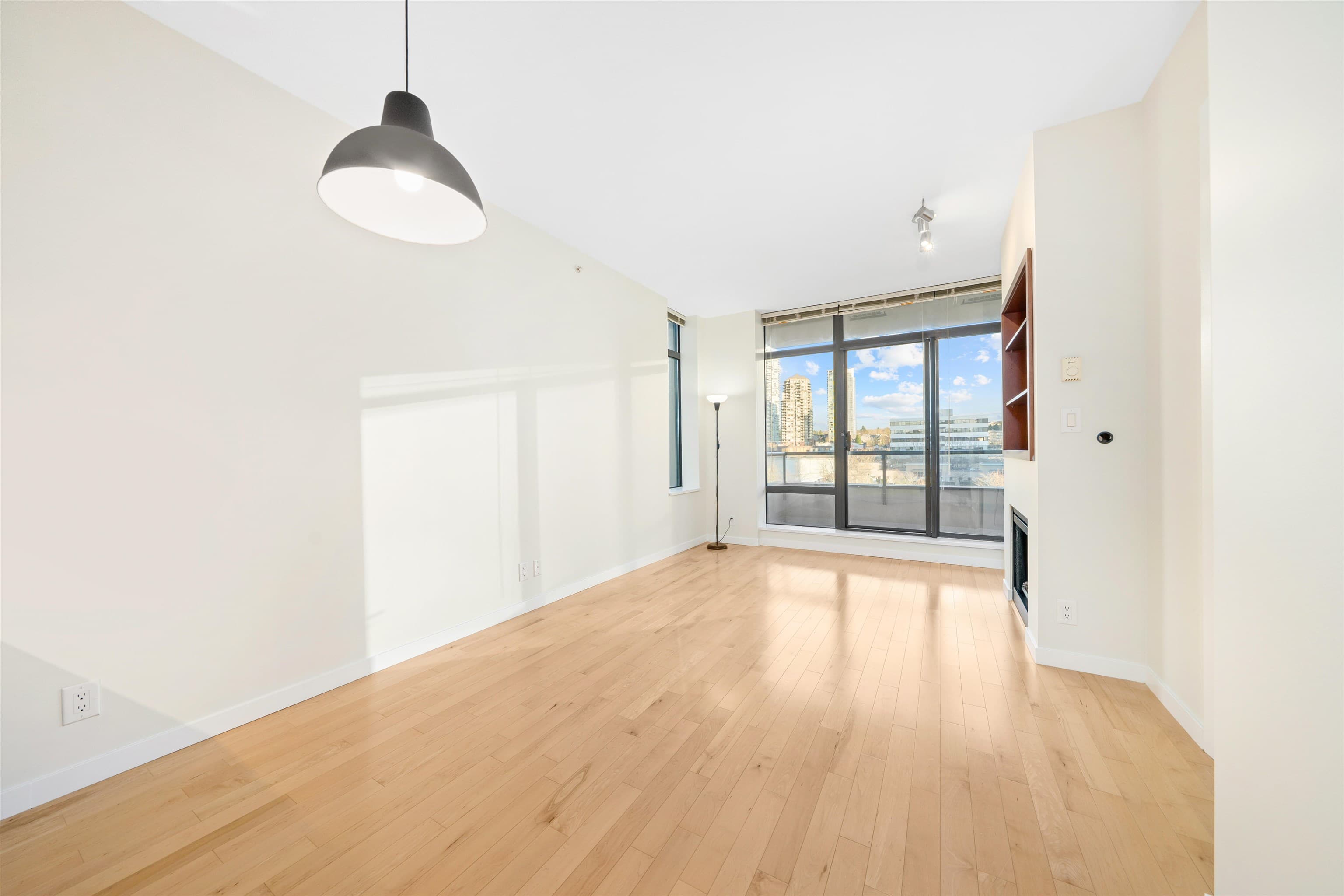 605 - 2345 Madison Avenue, Burnaby, V5C 0B4 — photo 3
