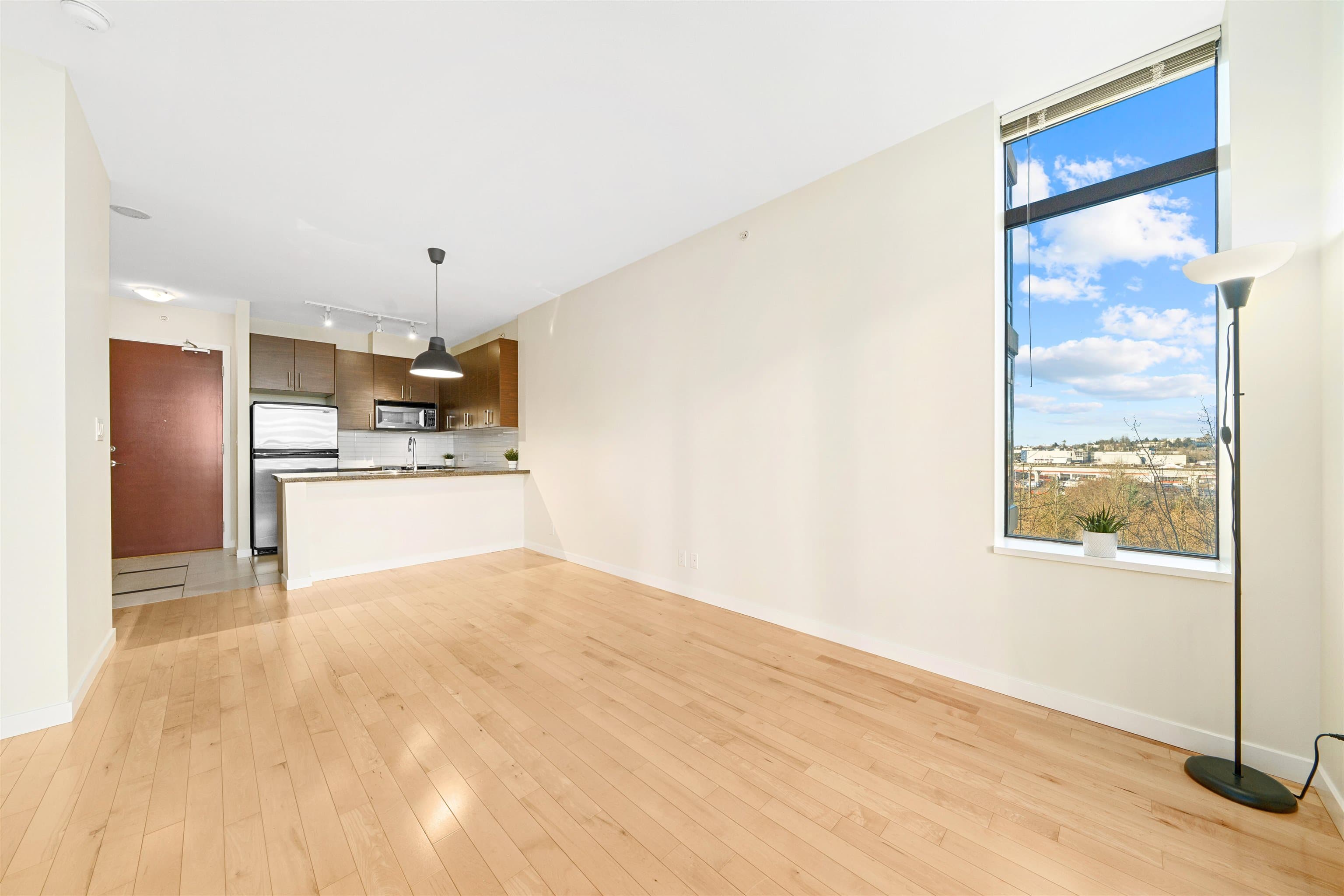 605 - 2345 Madison Avenue, Burnaby, V5C 0B4 — photo 4