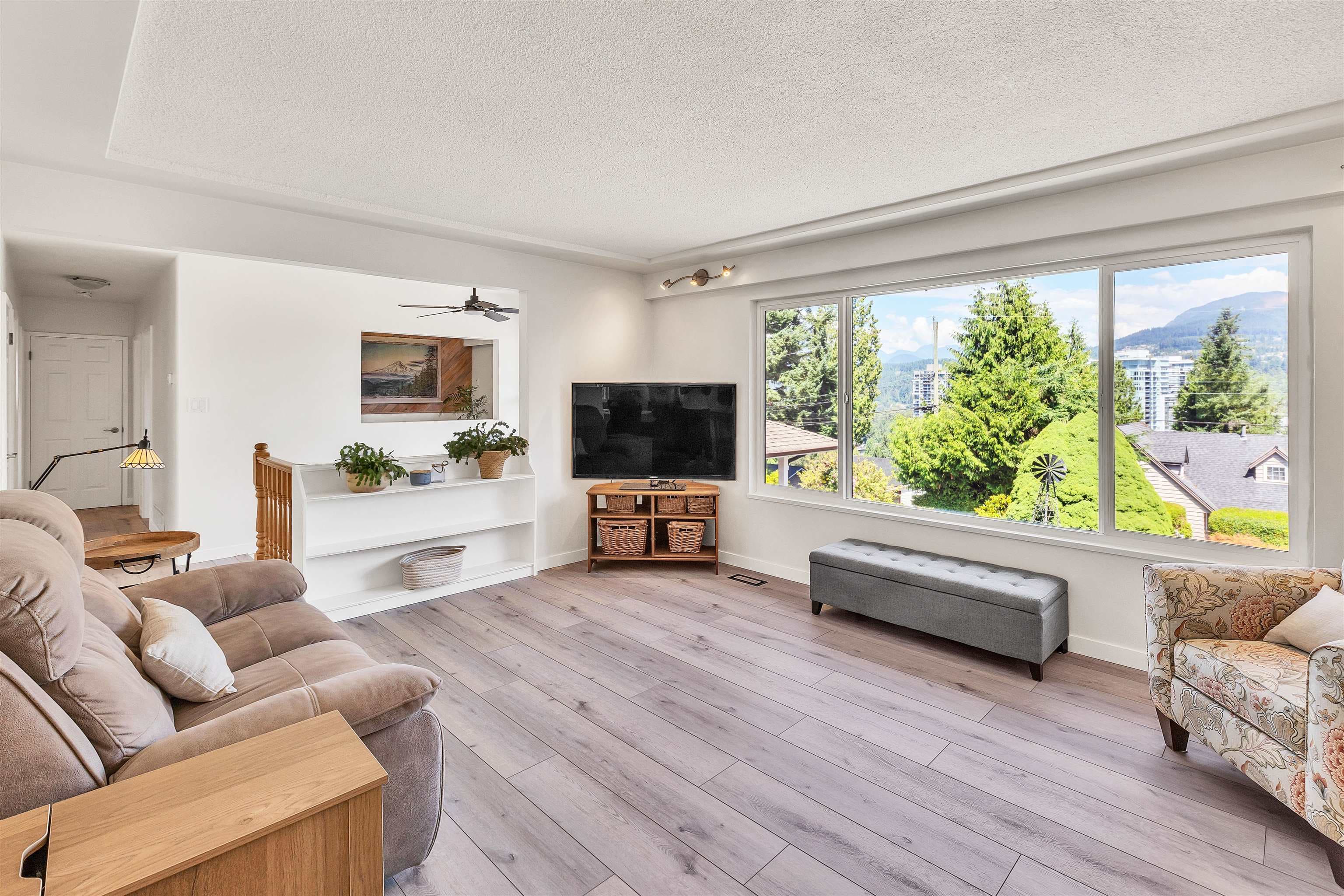 3321 Viewmount Drive, Port Moody, V3H 2L8 — photo 3