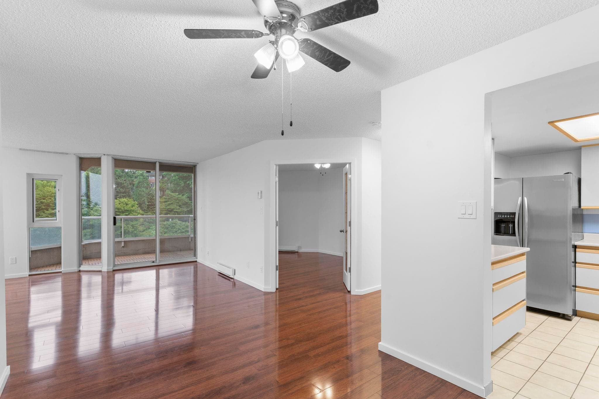 606 - 71 Jamieson Court, New Westminster, V3L 5R4 — photo 3