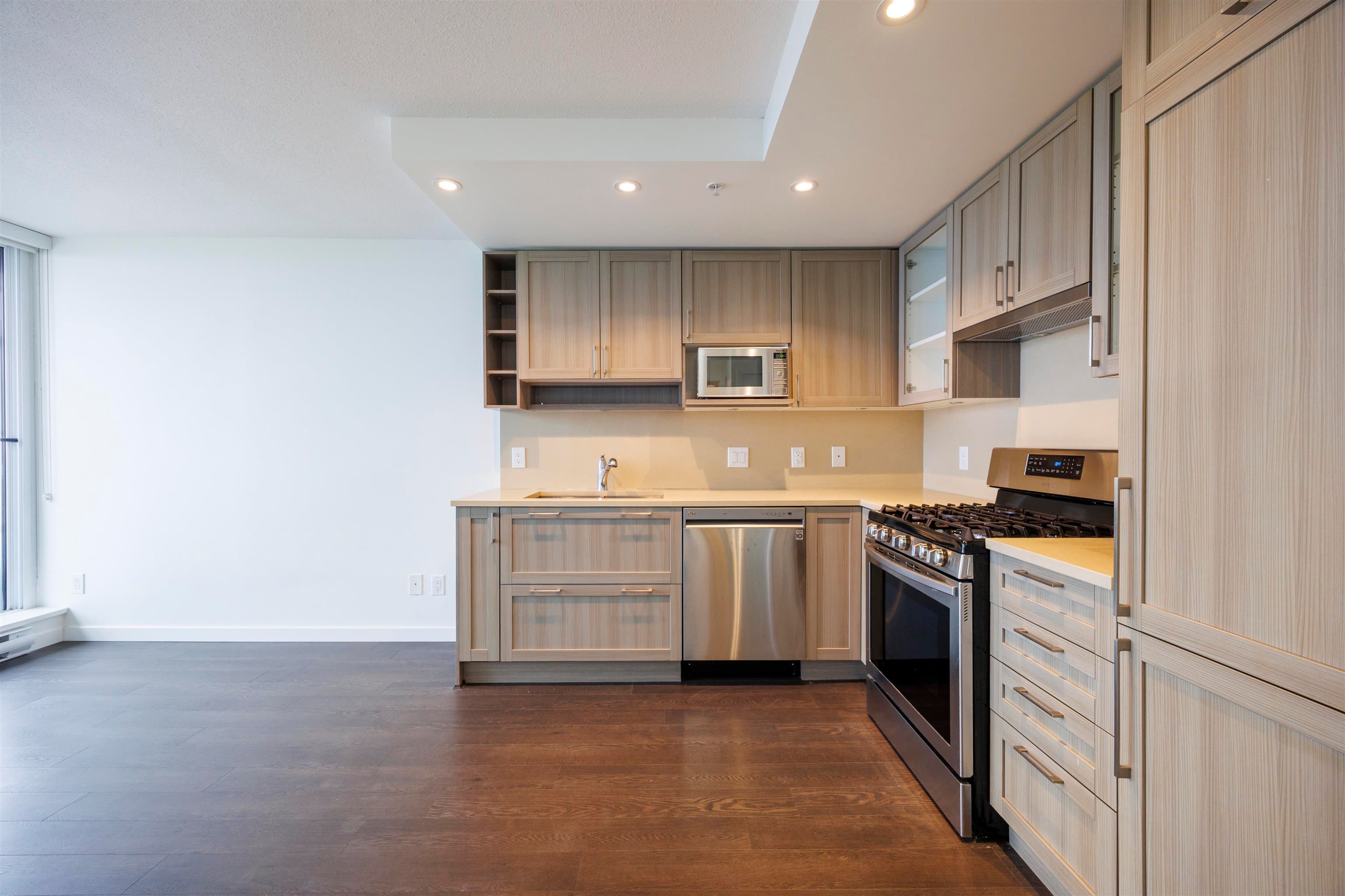 1810 - 5665 Boundary Road, Vancouver, V5R 0E4 — photo 3