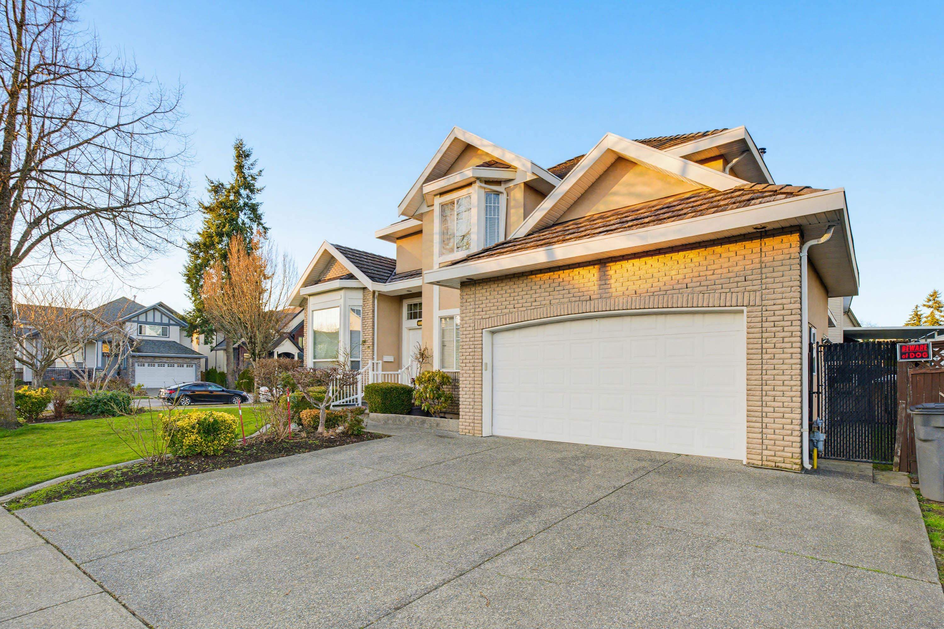 7452 Wiltshire Drive, Surrey, V3S 2Y7 — photo 2